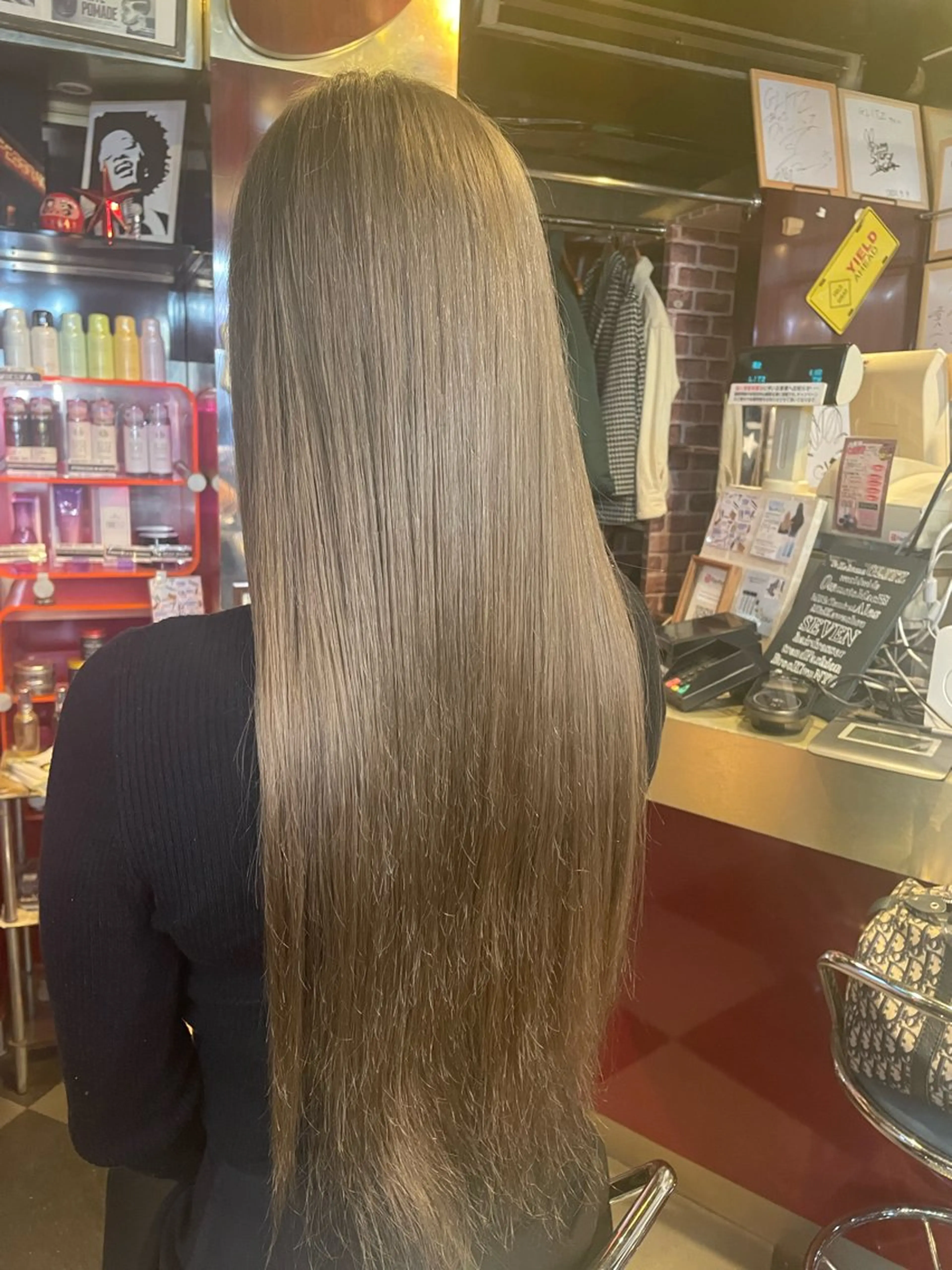 ロング カラー ブリーチ トリートメント 👑派手髪/カット 👑ANRYのヘアスタイル