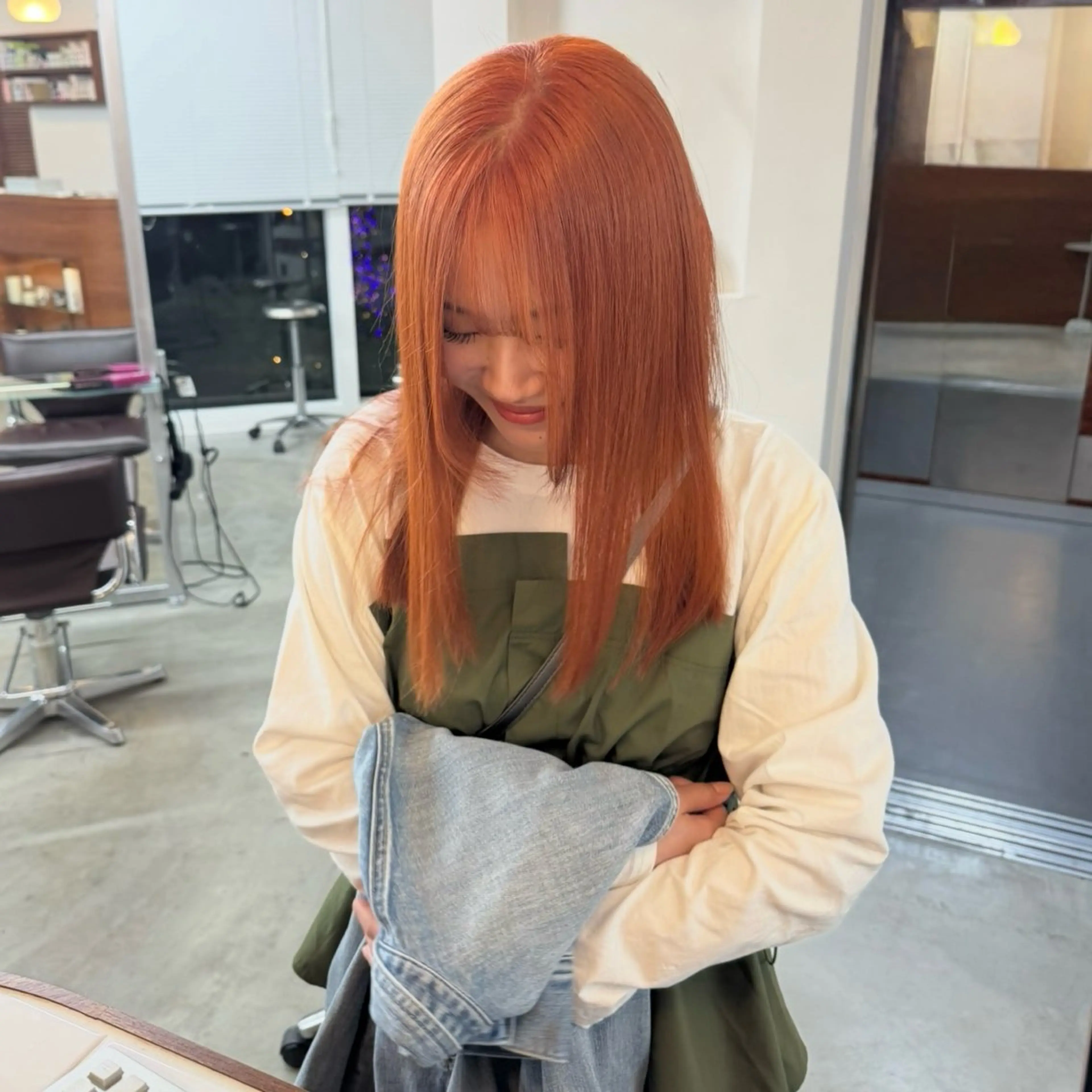 セミロング カラー オレンジ ヘアカラー カットモデル୨୧大阪 梅田タカシマリナ♡のヘアスタイル