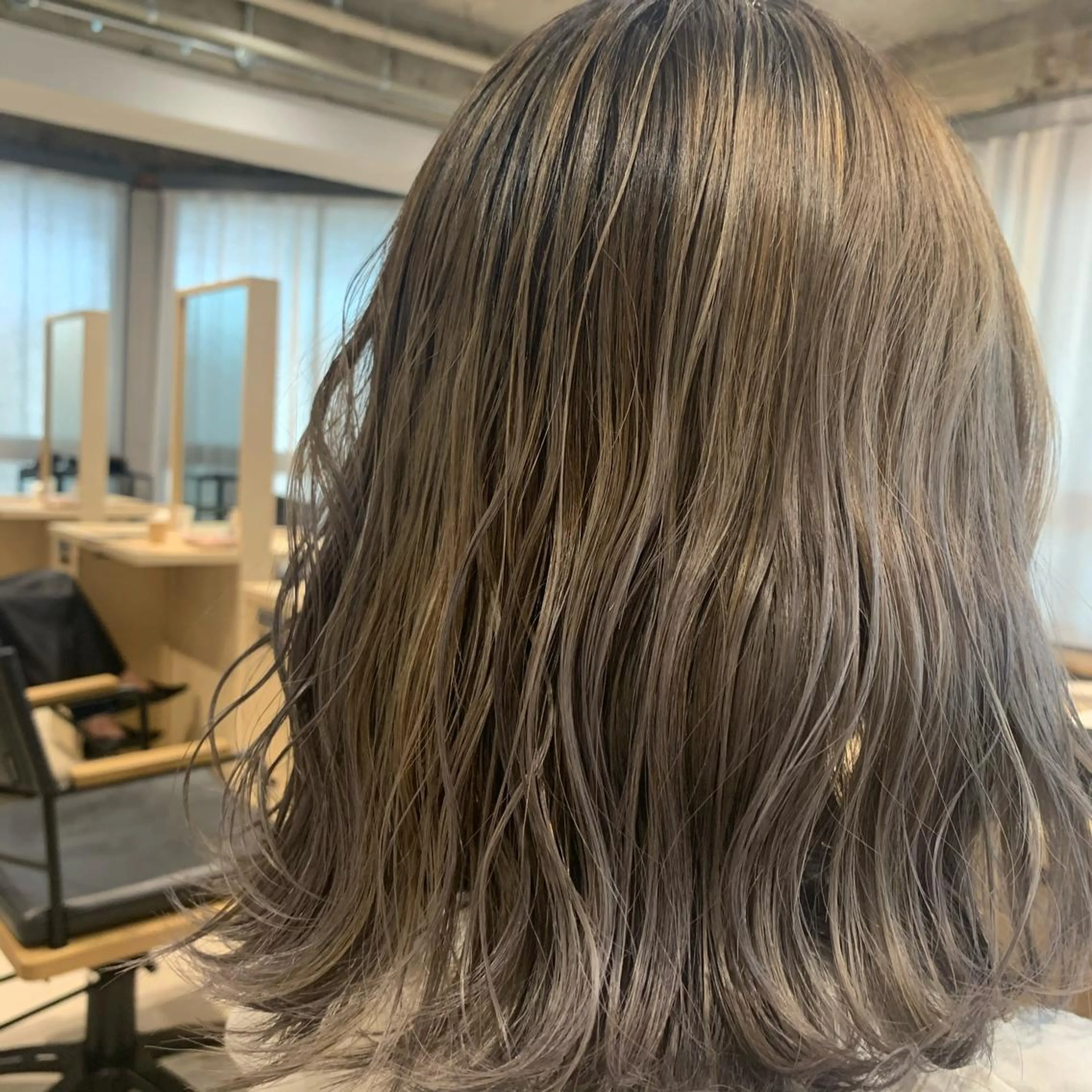 ミディアム 西岡 優太のヘアスタイル