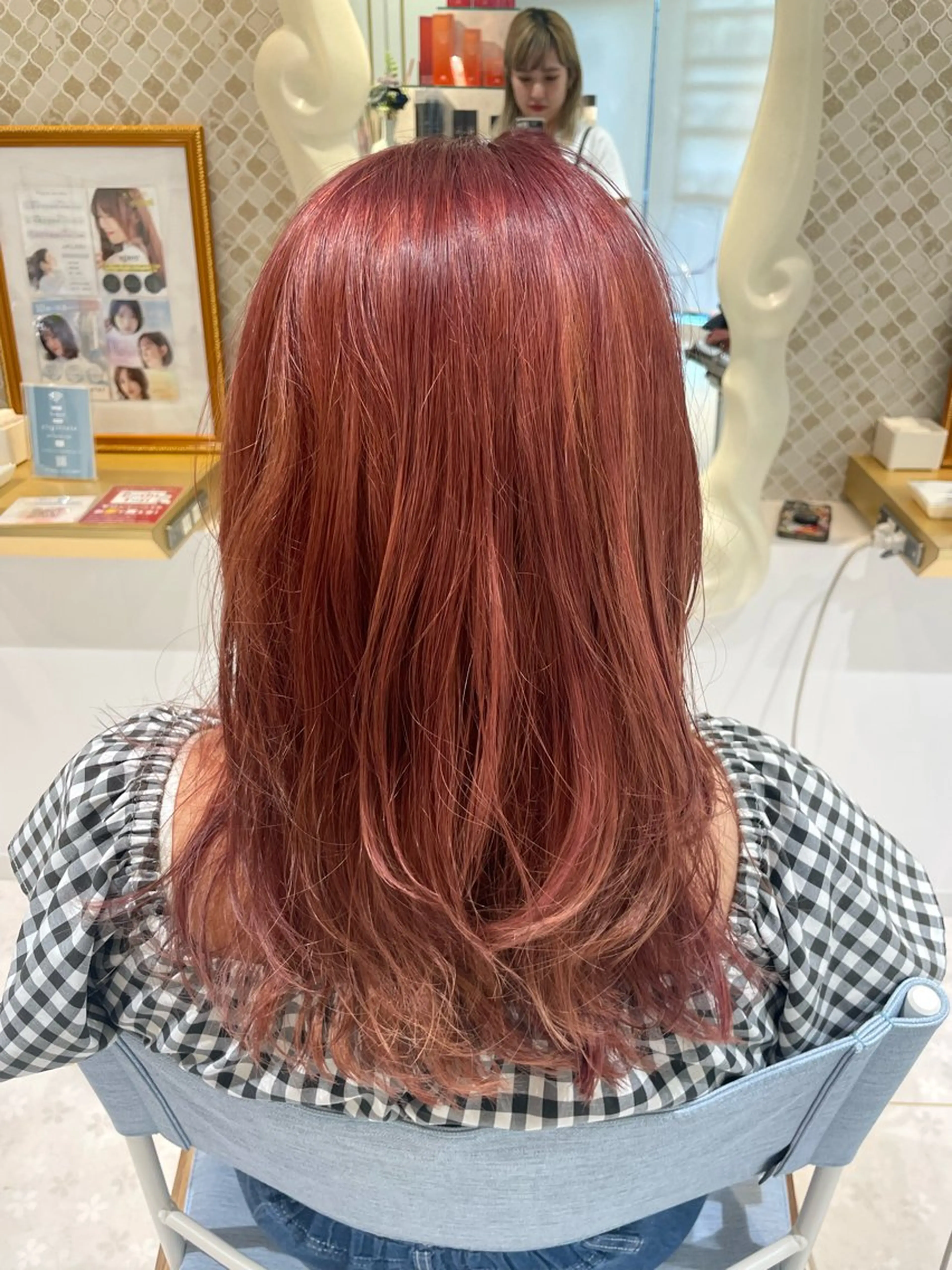 ロング カラー ブラウンカラー ピンクカラー ピンクブラウン カット ヘアカラー 佐藤 綾郁のヘアスタイル