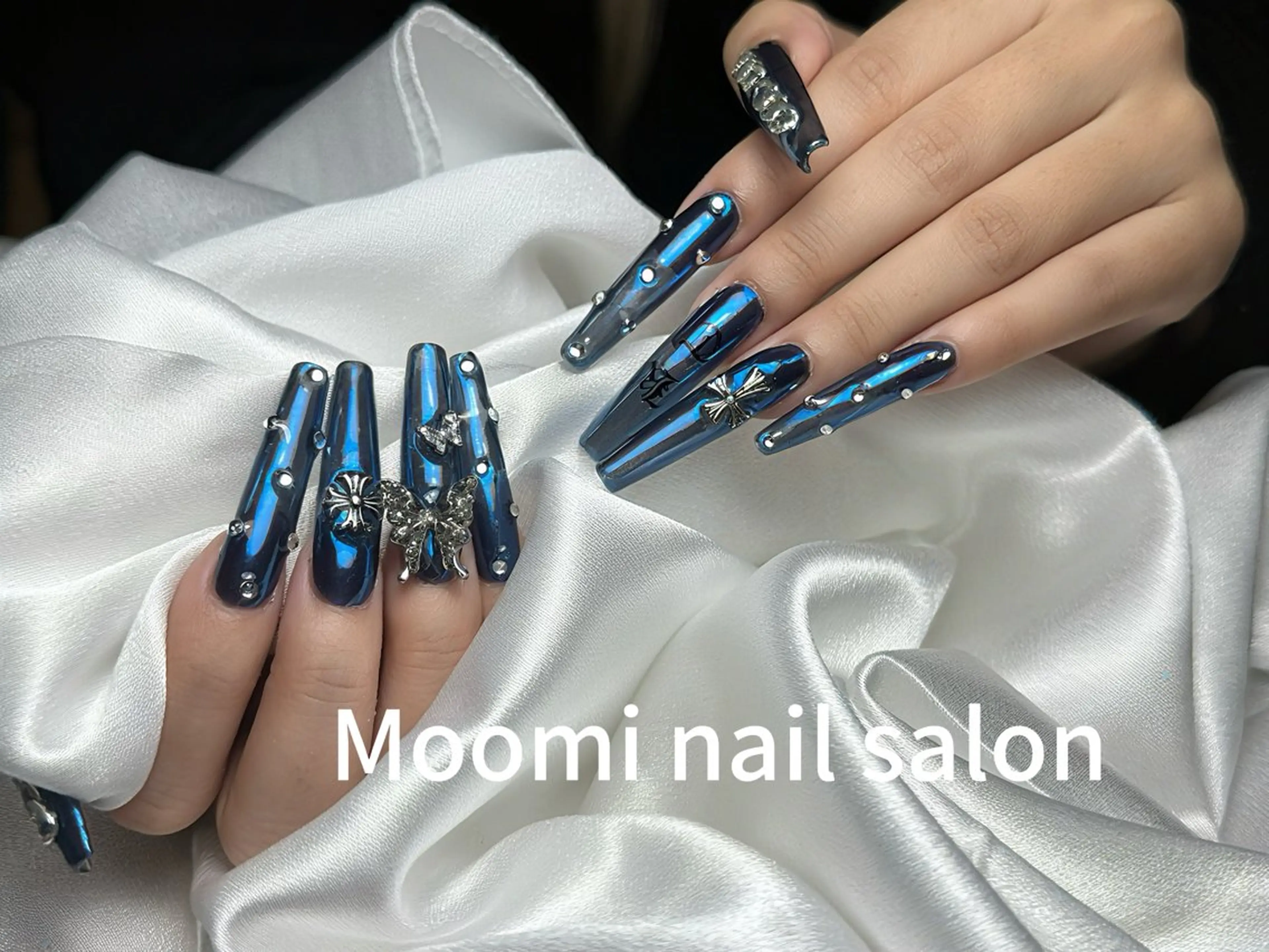 ロング ハンドネイル Moomi あずりのネイルデザイン