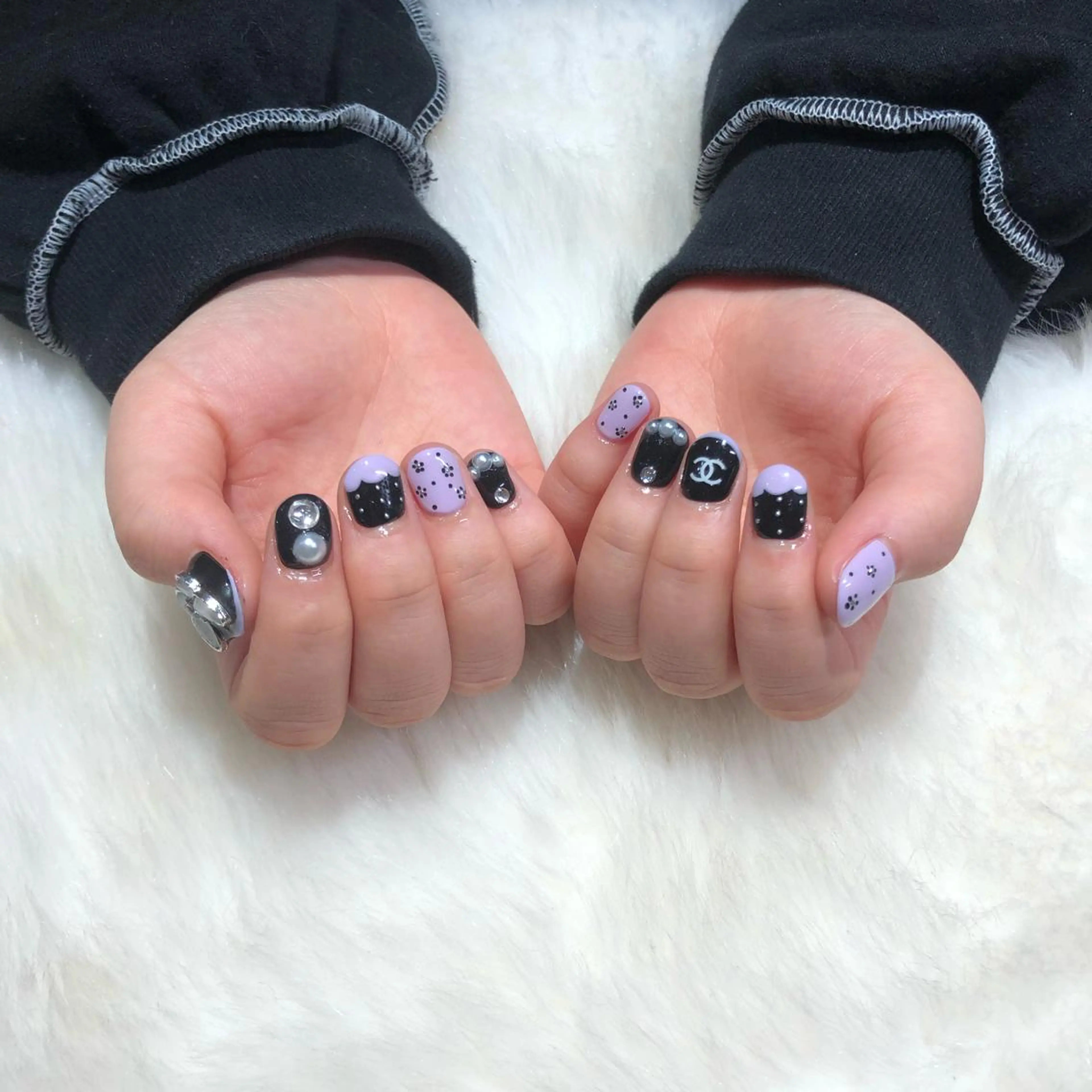 ネイル ハンドネイル フットネイル ハンドケア Nes.Nail所属・Miyagi Asamiのネイルデザイン