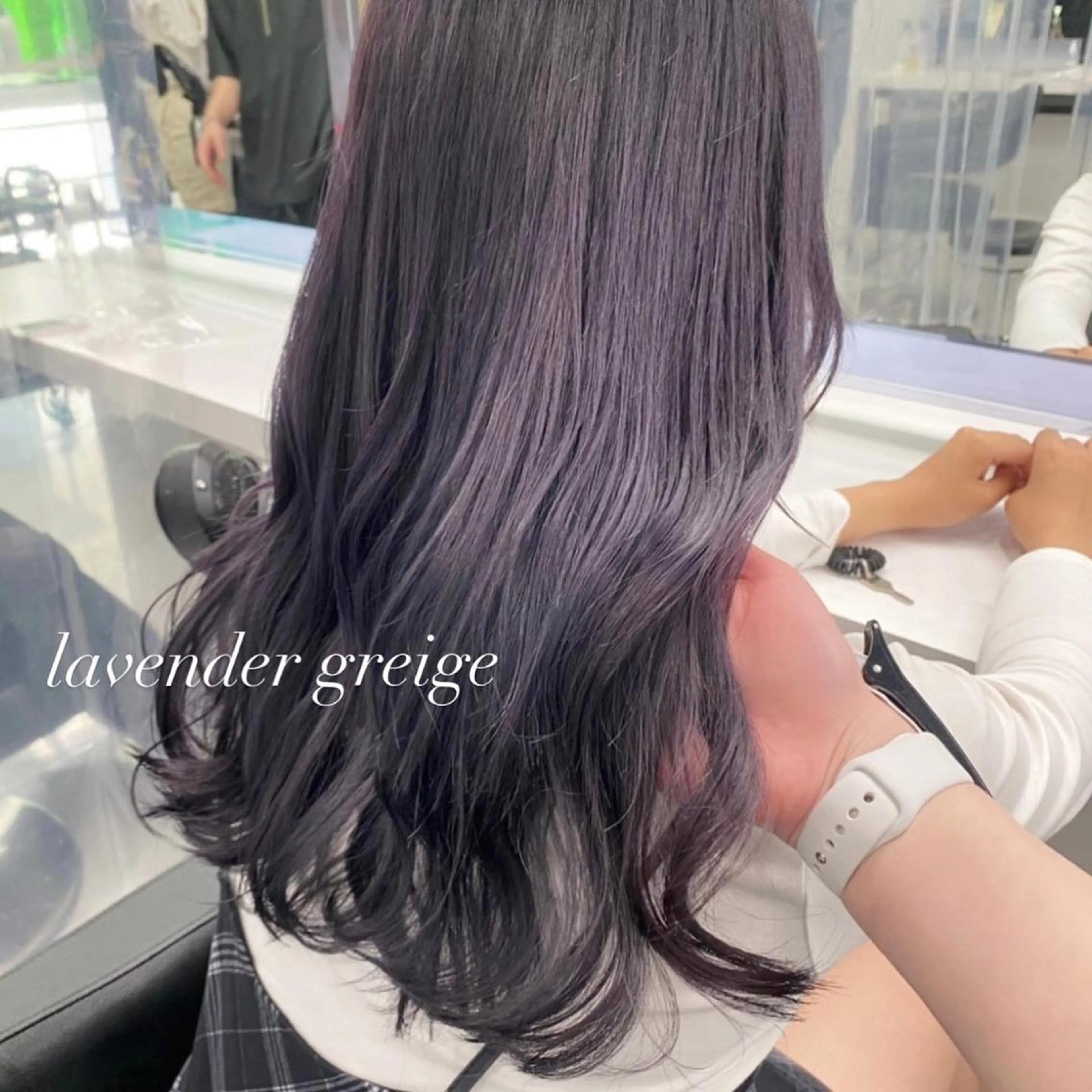 セミロング カラー ヘアカラー トリートメント 韓国レイヤー ハッシュカットのヘアスタイル