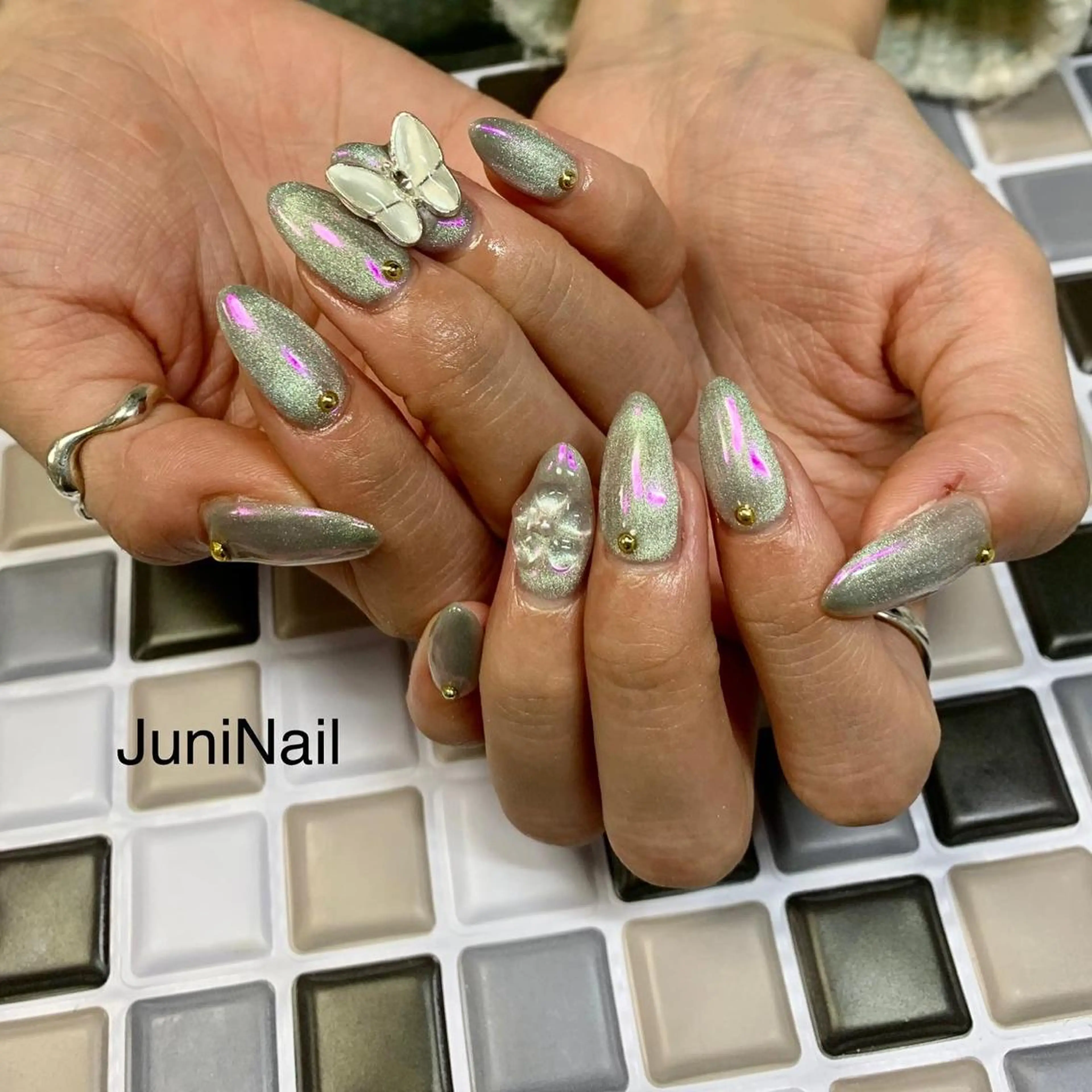 ネイル オーロラネイル クリアネイル 成人式 フラッシュネイル フレンチネイル ハンドネイル JuniNail 주니네일🇰🇷suのネイルデザイン