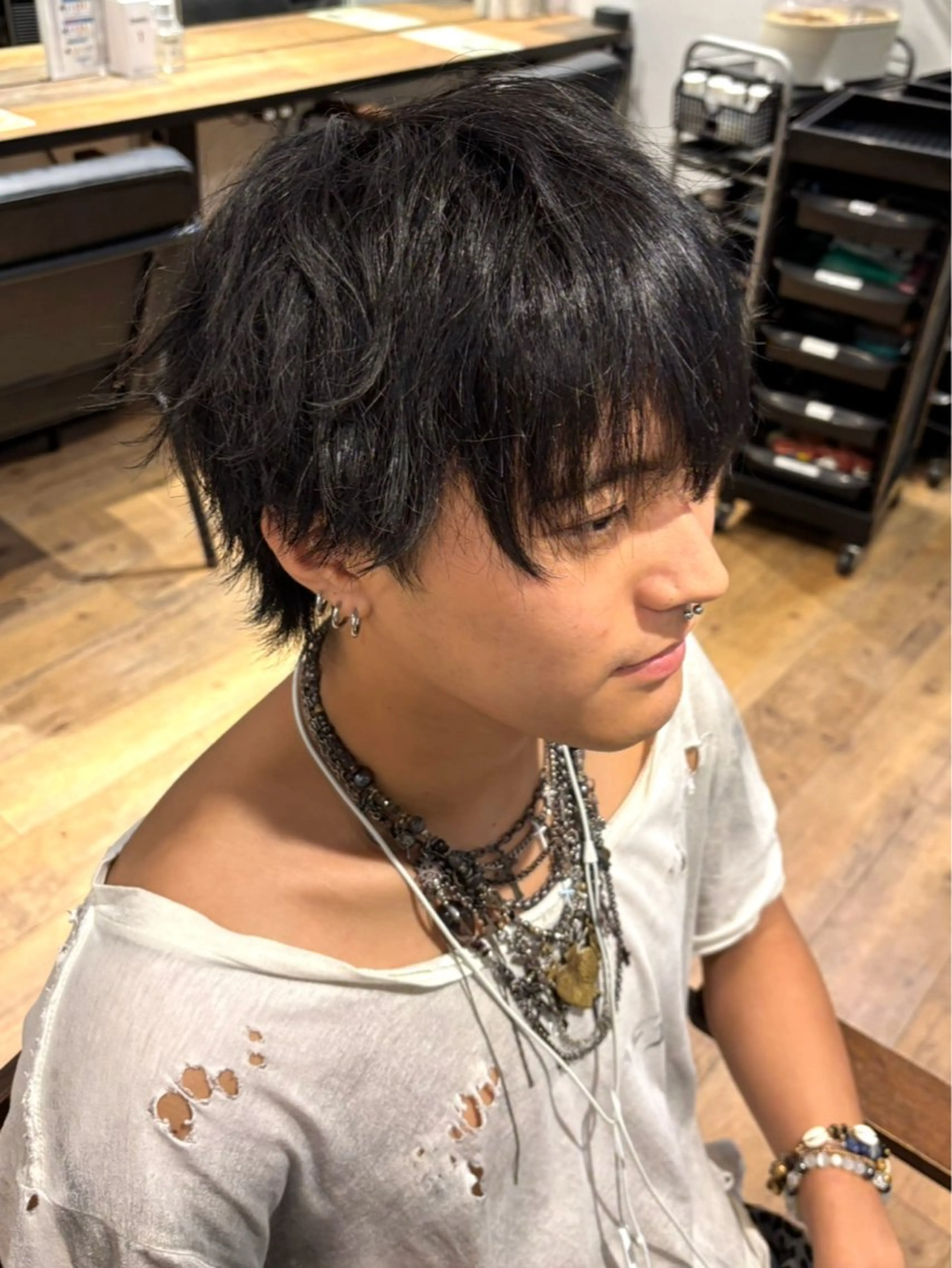 カラー メンズ 黒髪 シンドウ チサの眉毛・アイブロウイメージ