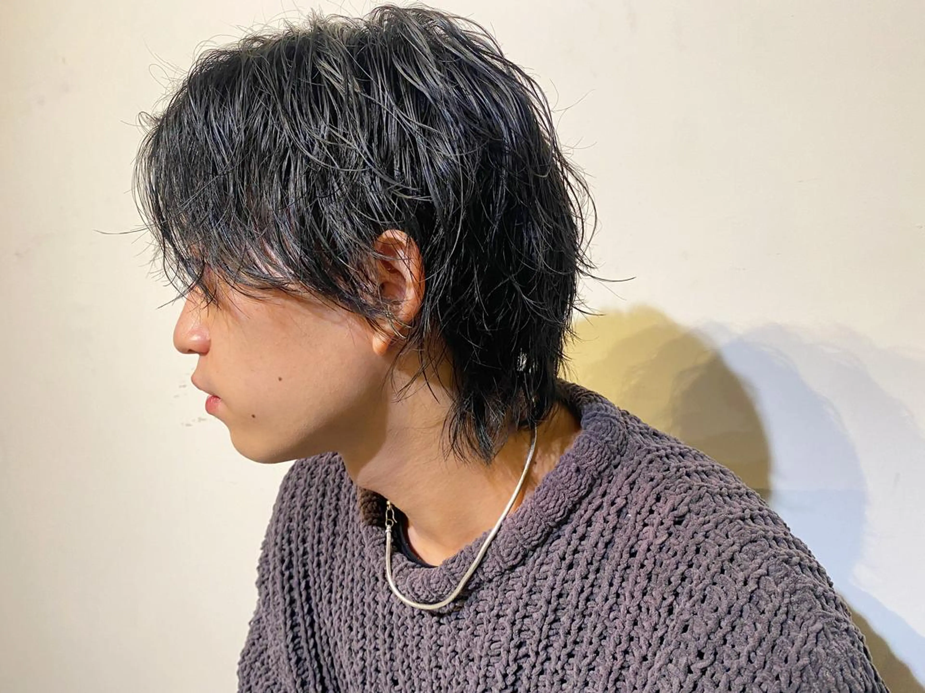ミディアム パーマ メンズ ミディアムパーマ メンズブリーチ コンマヘア フェードカット メンズハイライト カット パーマ トリートメント 🔹YUTA🔹 メンズパーマのヘアスタイル