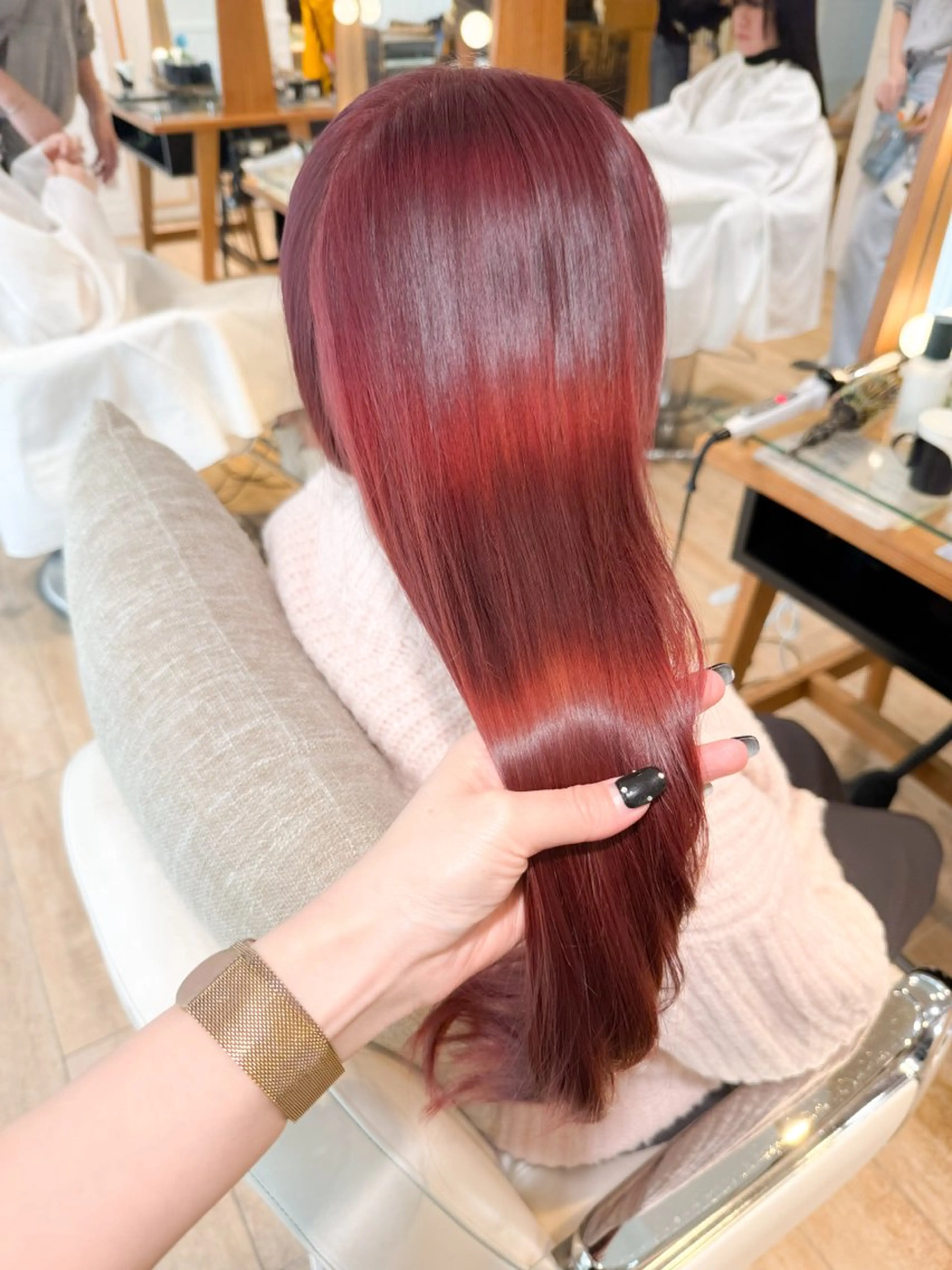 ロング カラー ブリーチ ダブルカラー レッドカラー ヘアカラー ✨カラー支持No.1 🧸ワキ カナコ🧸のヘアスタイル