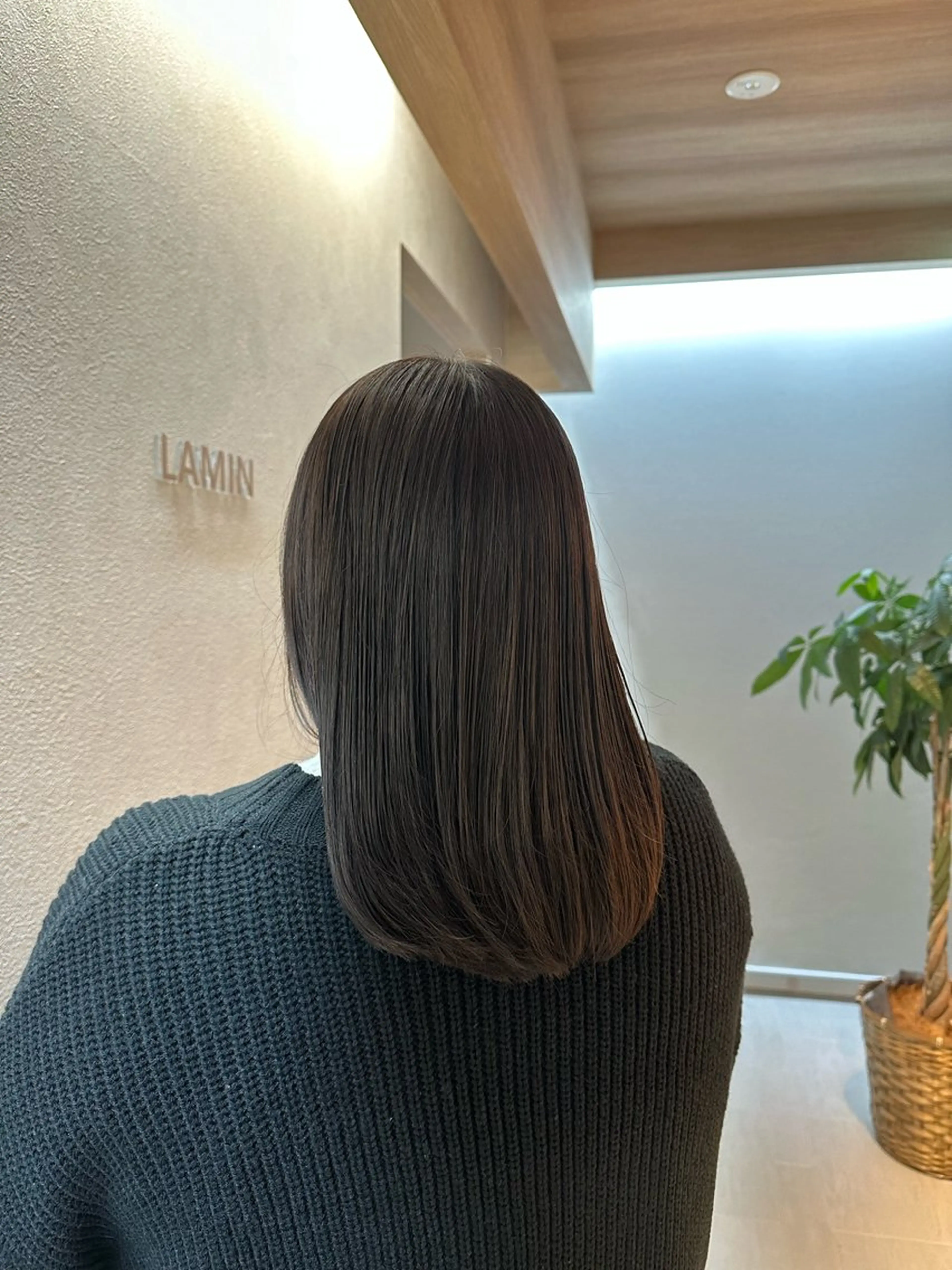 セミロング カラー グレージュ 近藤 李香のヘアスタイル