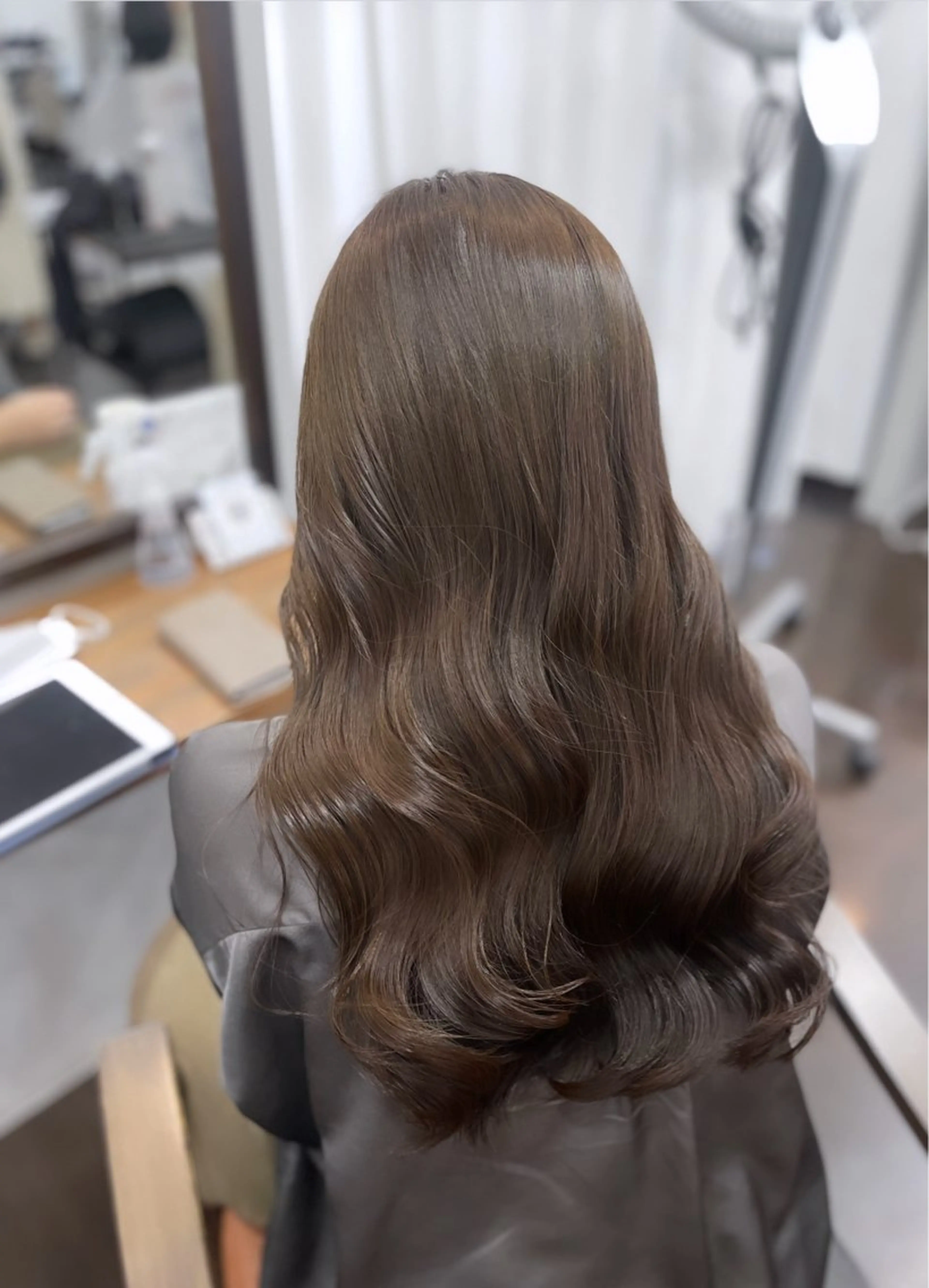 セミロング トリートメント カット ヘアカラー トリートメント 難波 茜のヘアスタイル
