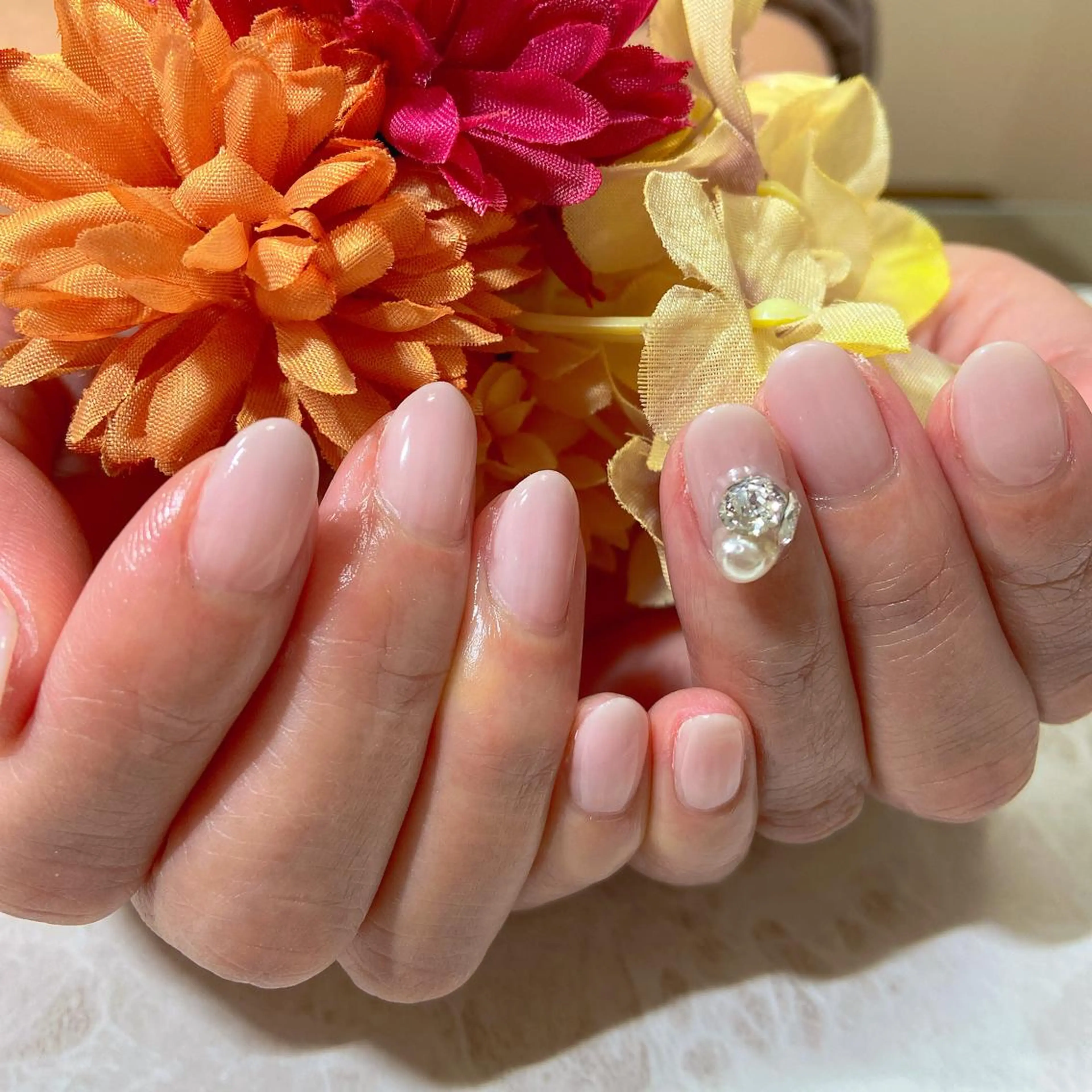 ネイル ストーンネイル ハンドネイル Lokahi NAILのネイルデザイン