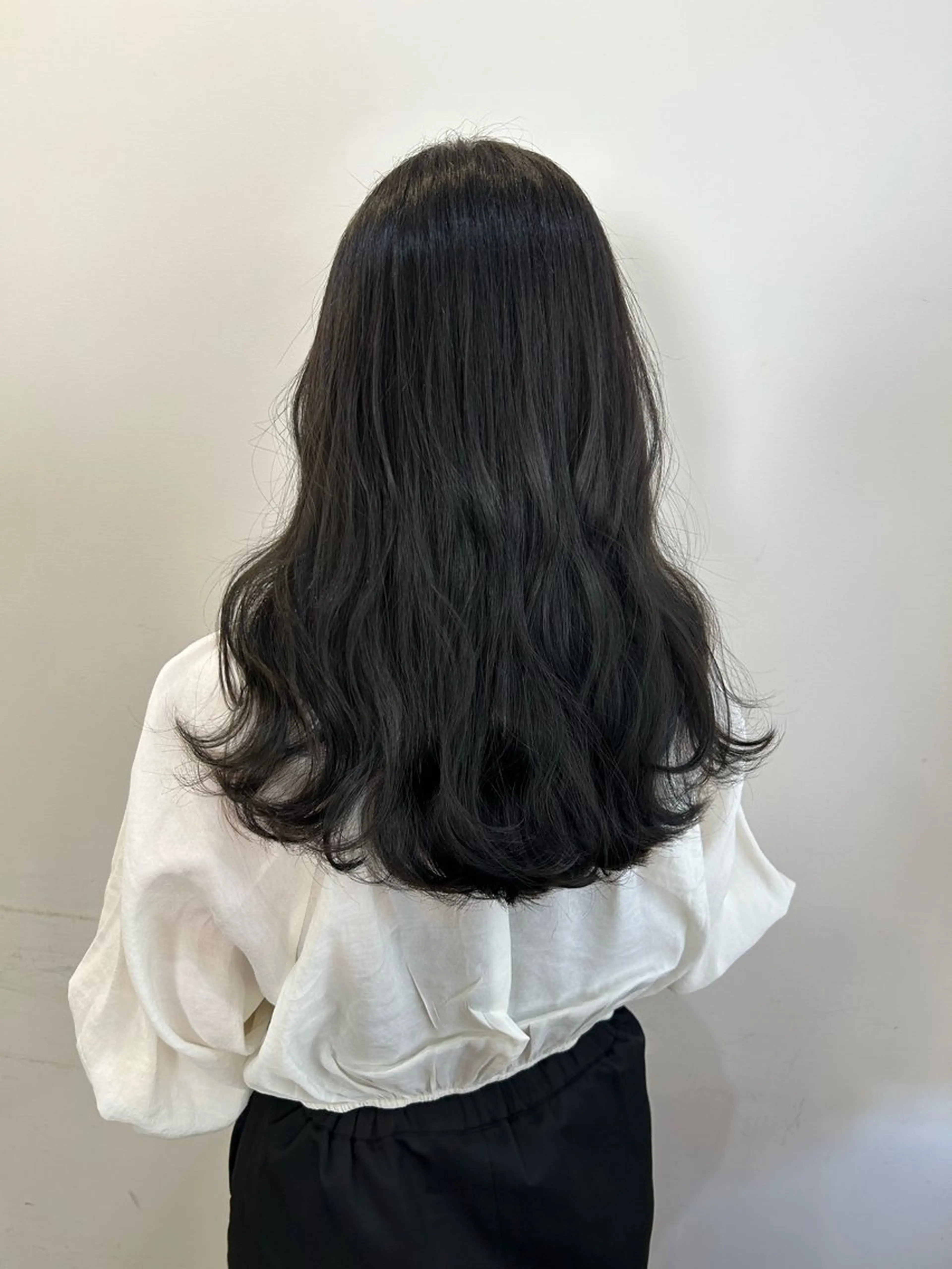 セミロング カラー 小澤 一稀のヘアスタイル