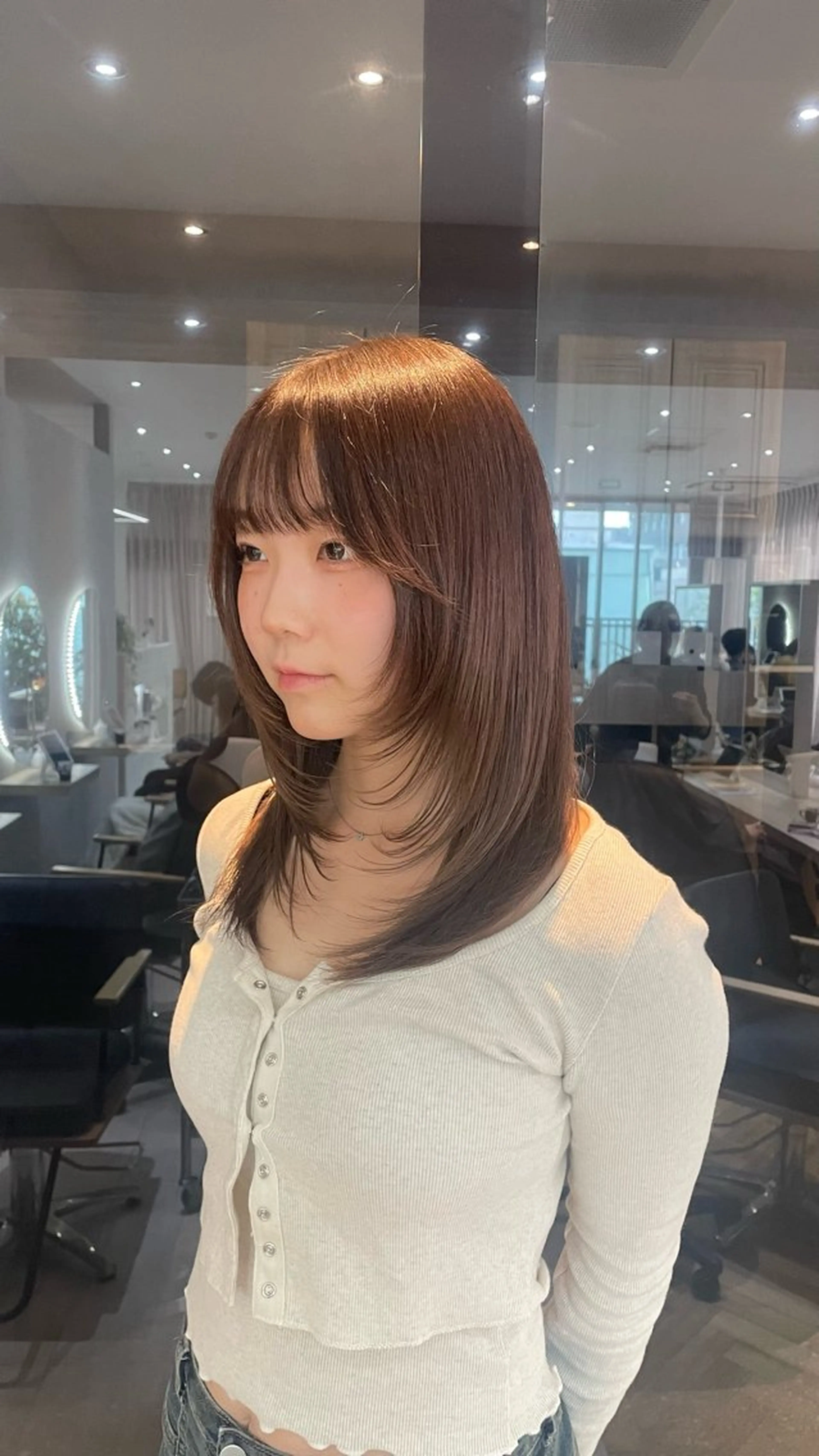 セミロング カット ヘアカラー トリートメント 韓国ハッシュカット✨ レイヤーカット🍒のヘアスタイル