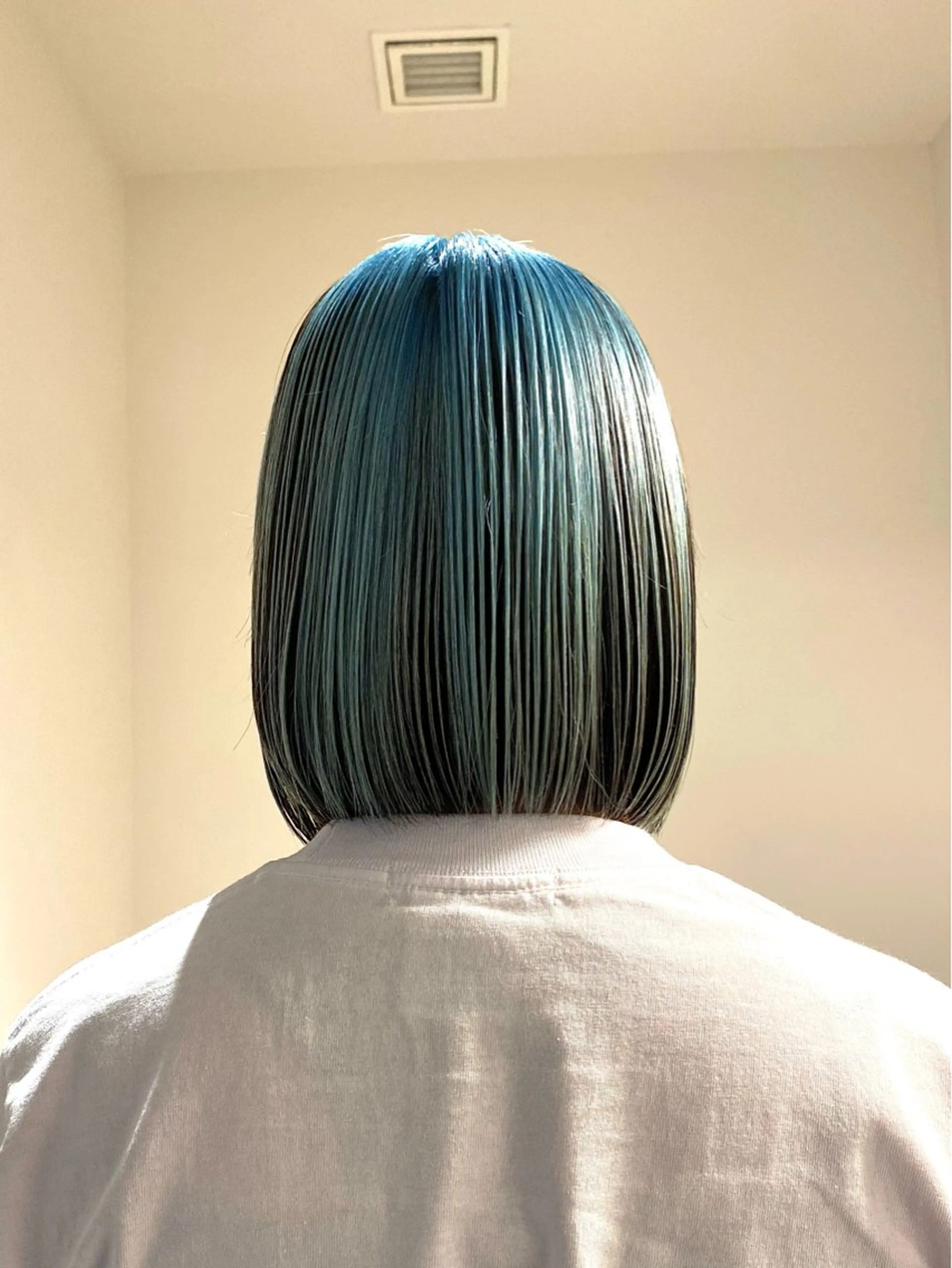 ショート カラー ヘアカラー 梅田のブリーチ特化 美容師KAI🥰のヘアスタイル
