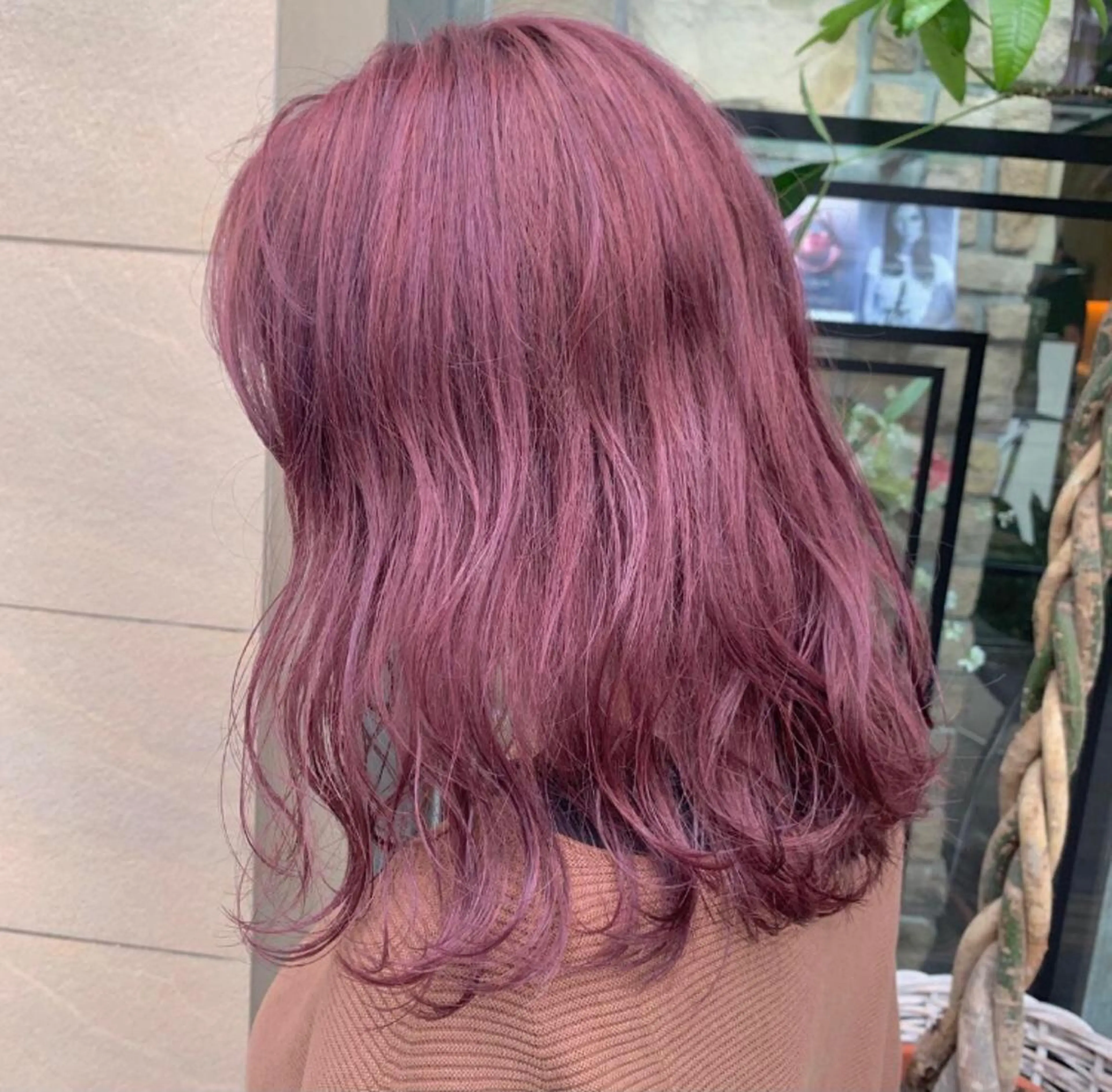 セミロング 艶髪カラー🫧 髪質改善🪽萩原のヘアスタイル