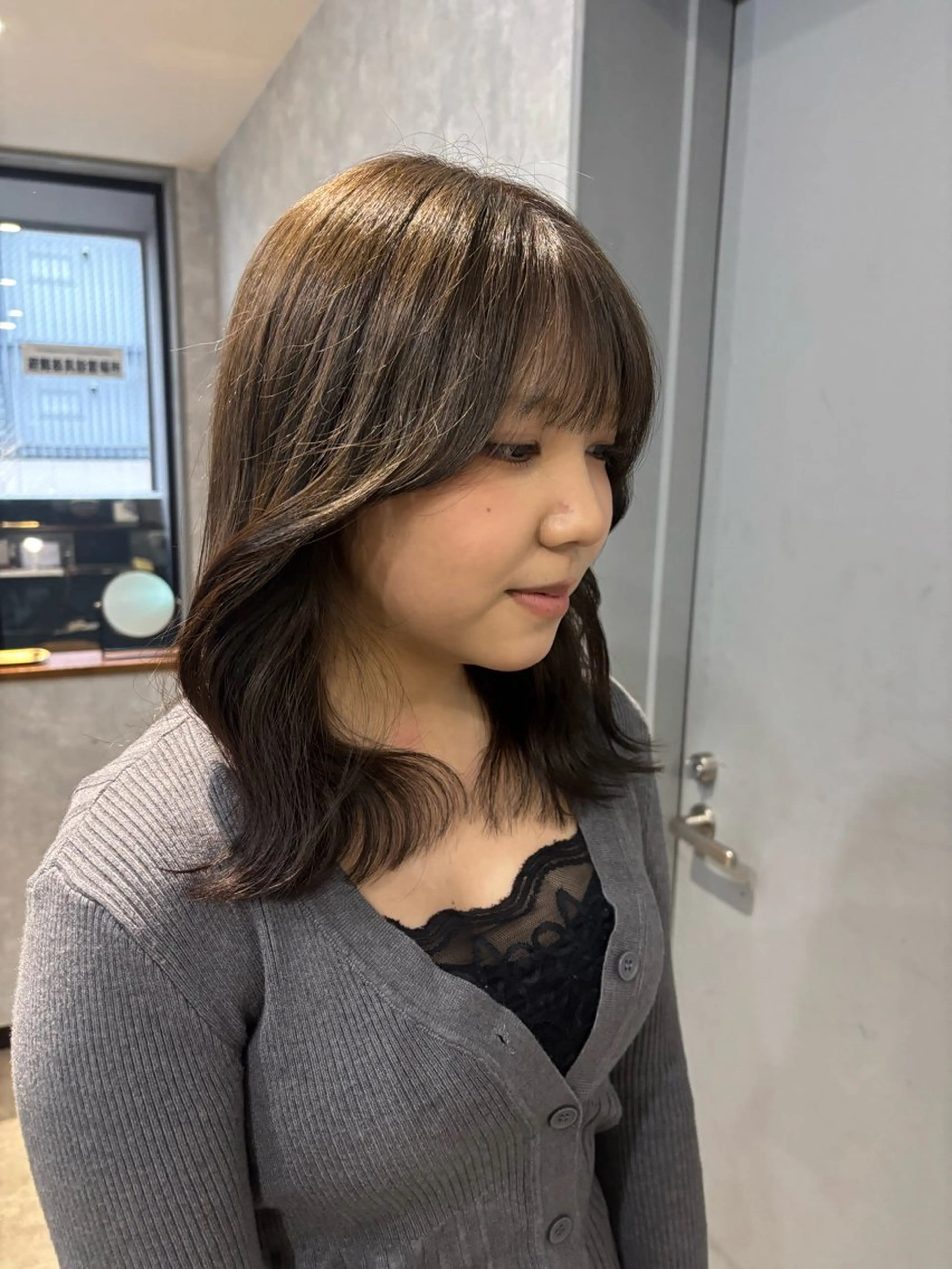 ミディアム カラー カット ヘアカラー トリートメント 🌐NATSUMI 🌐【寒色カラー】のヘアスタイル