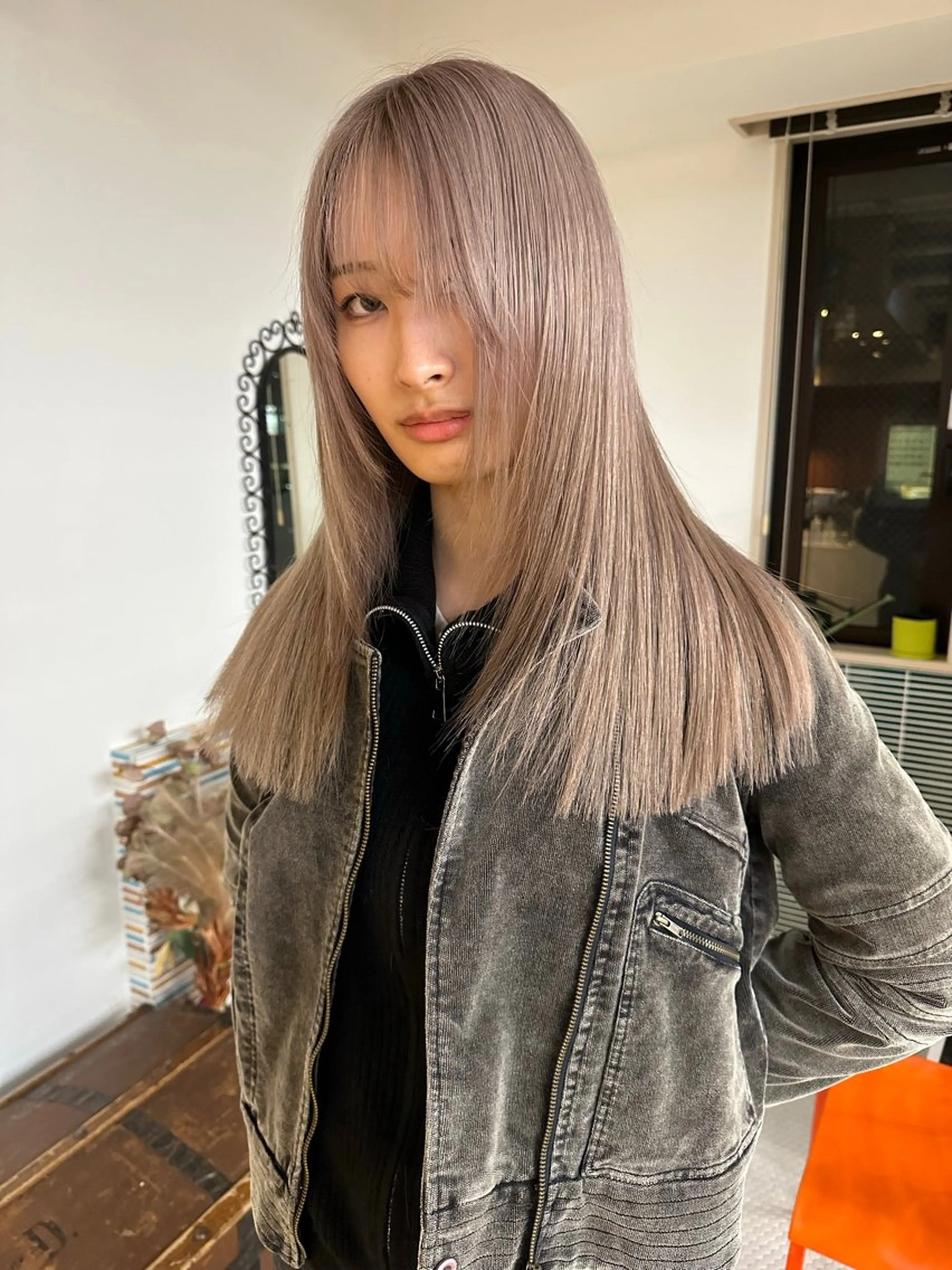 ロング カラー ブリーチ グレージュ ブリーチ透明感 mikaのヘアスタイル
