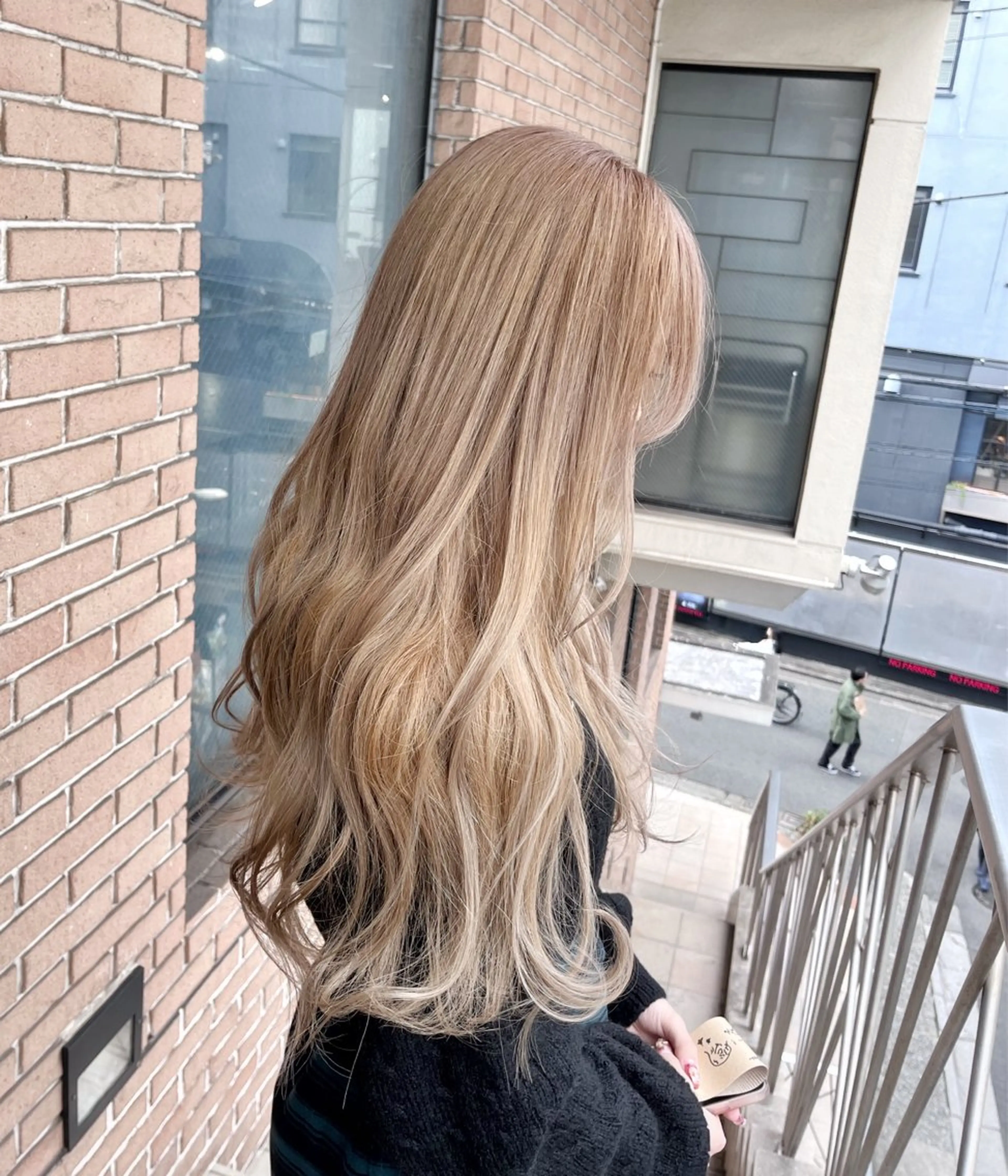 ロング カラー ヘアアレンジ ブリーチ カット ヘアカラー トリートメント ピンクカラー🩷 ヘアセットＮＯ.1のヘアスタイル
