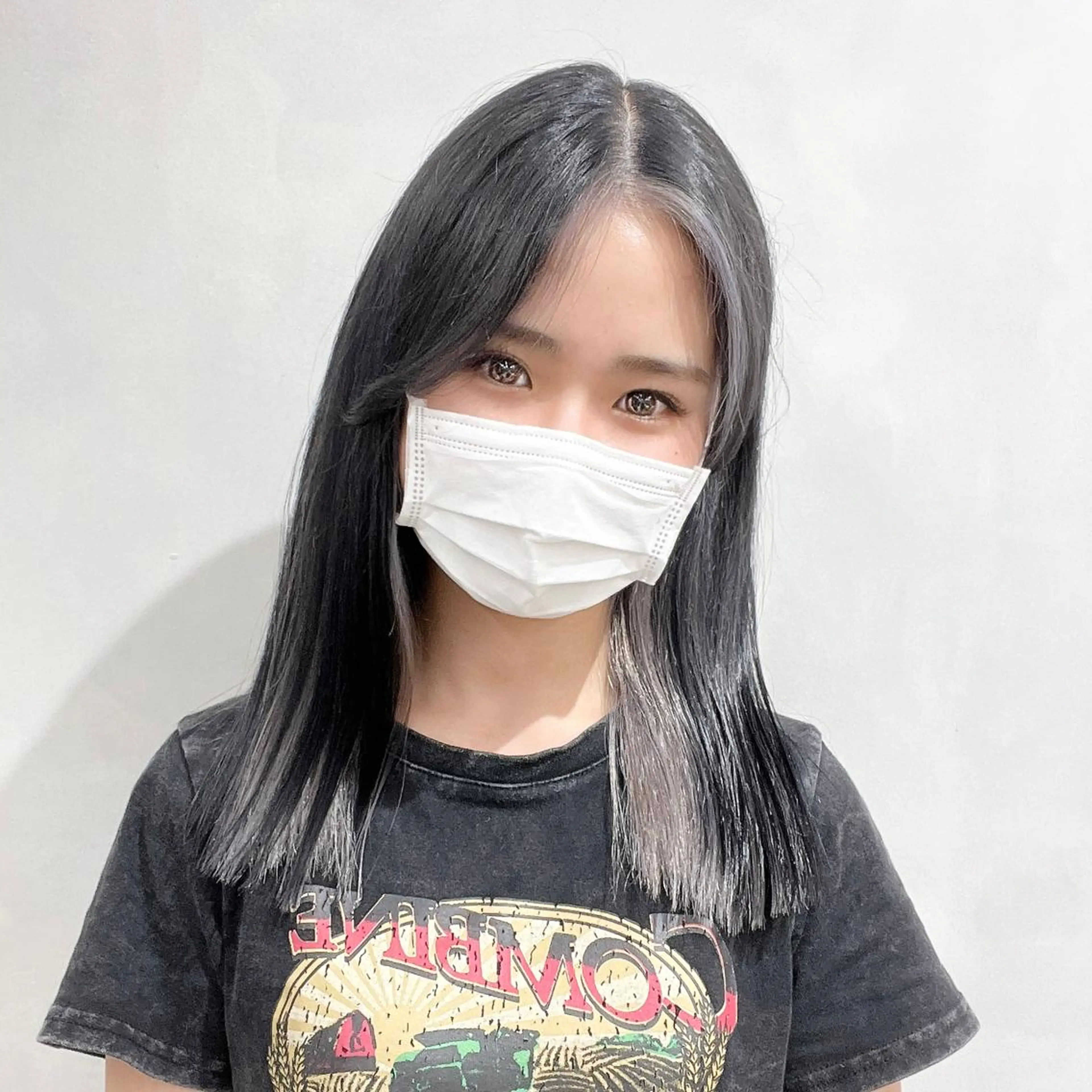 セミロング カラー 💖暖色・ハイトーン 🐈みおり💖のヘアスタイル