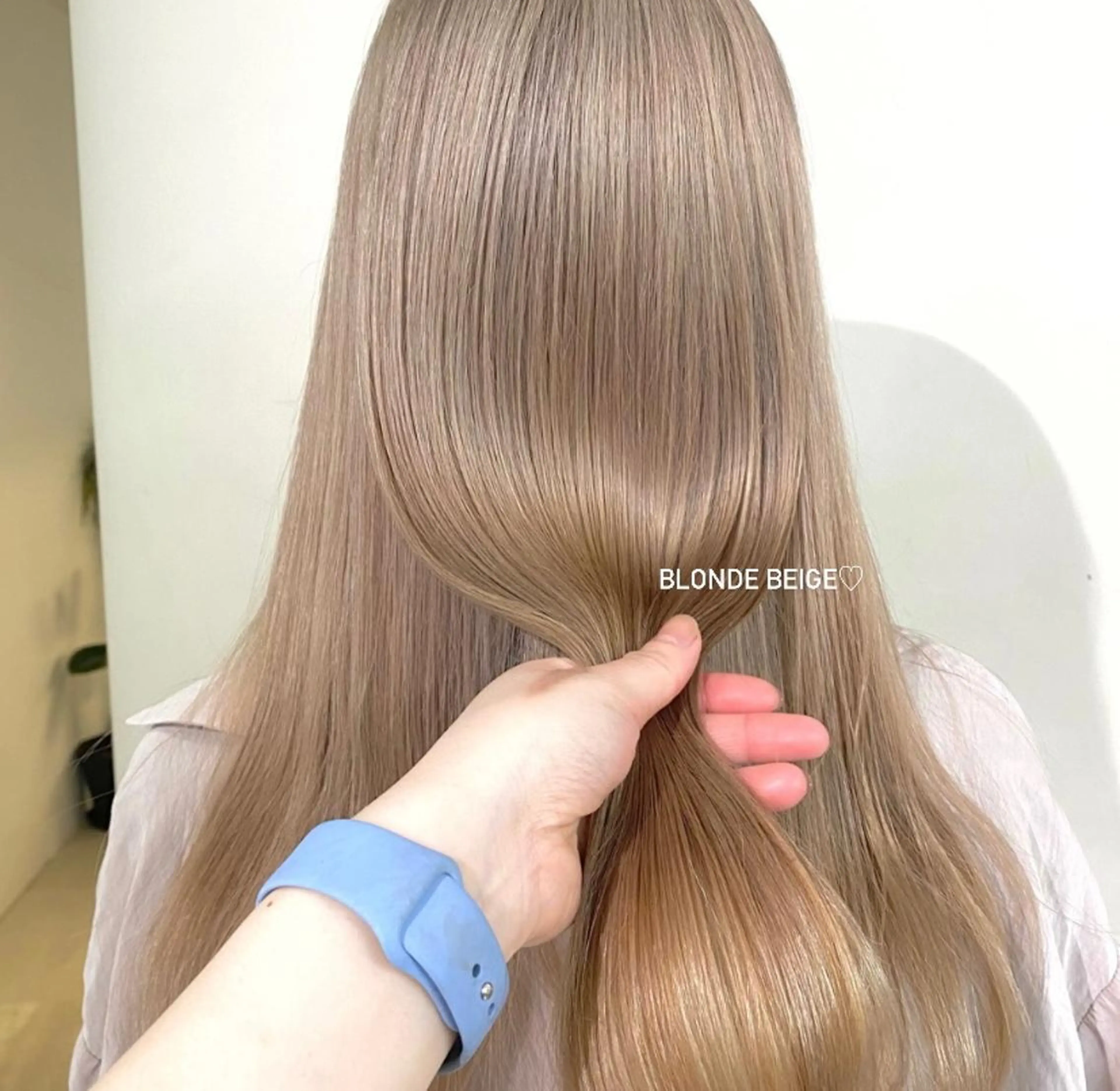 カラー ダブルカラー ハイトーンカラー mizuki/ピンク ベージュ.レイヤーのヘアスタイル