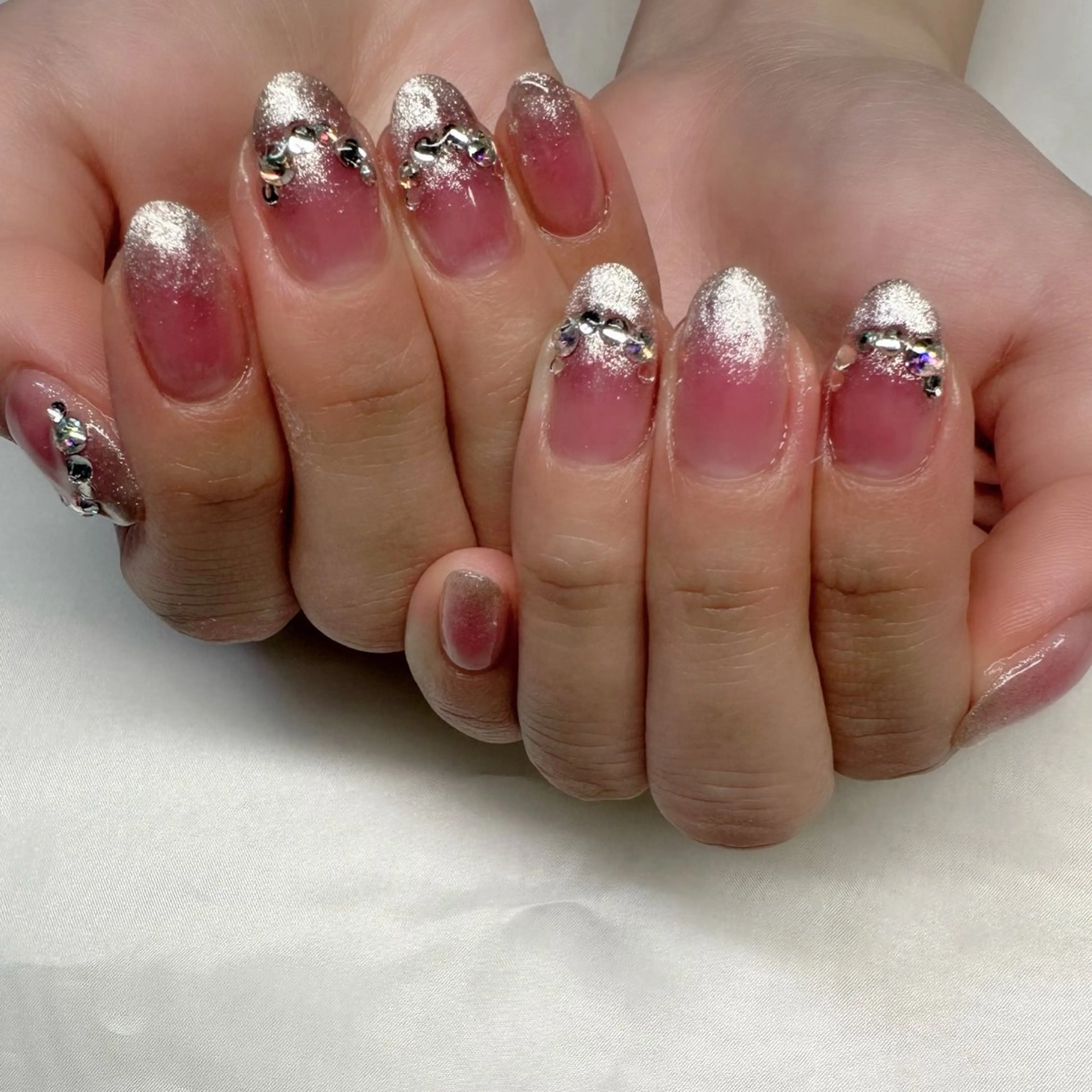 ネイル チークネイル グラデーション 氷ネイル・うるうるネイル キラキラネイル 韓国ネイル 🪞KAPE NAIL 🪞のネイルデザイン