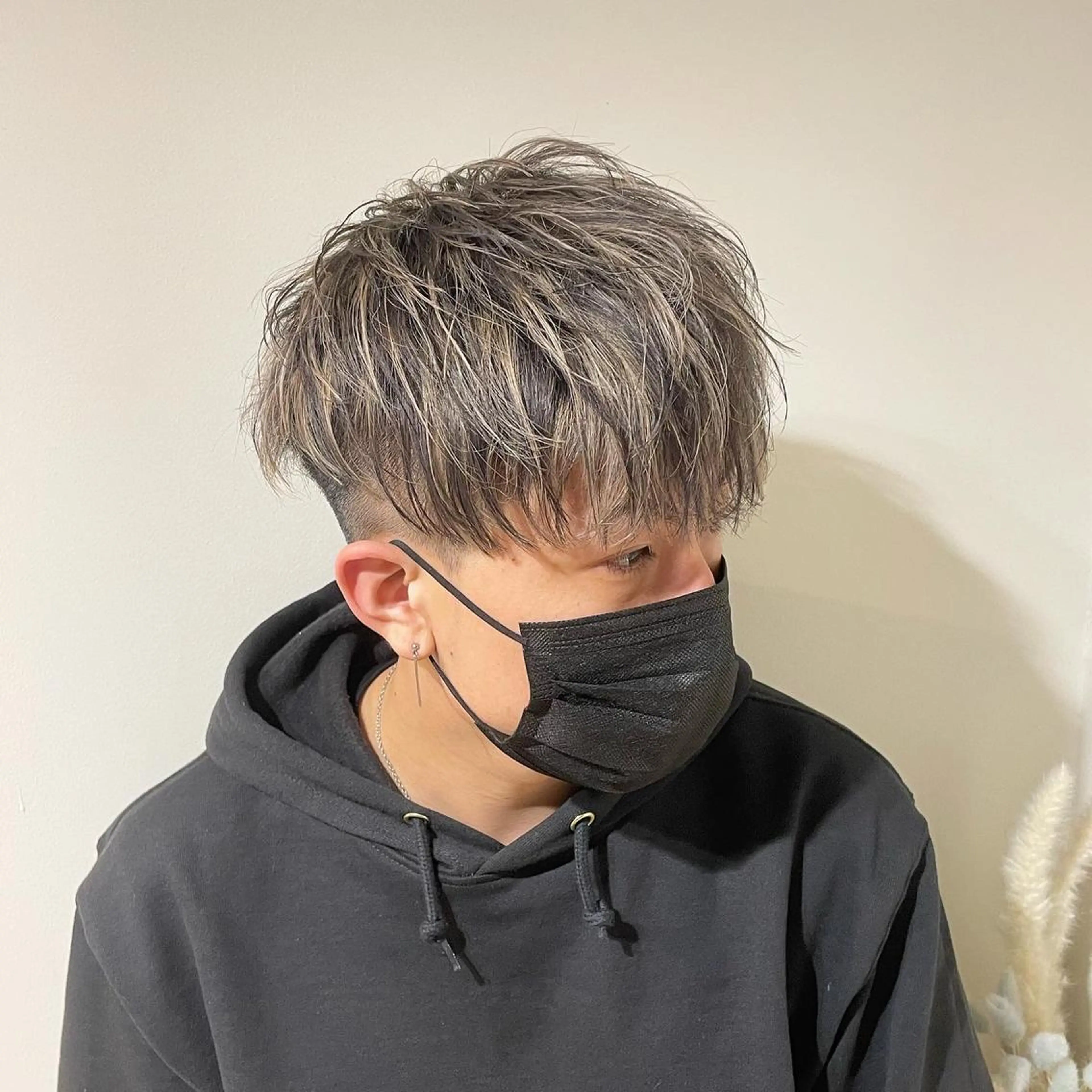 カラー メンズ メンズハイライト ハイライトカラー Le'a所属・渋谷/フェード/ 國分 翔のヘアスタイル