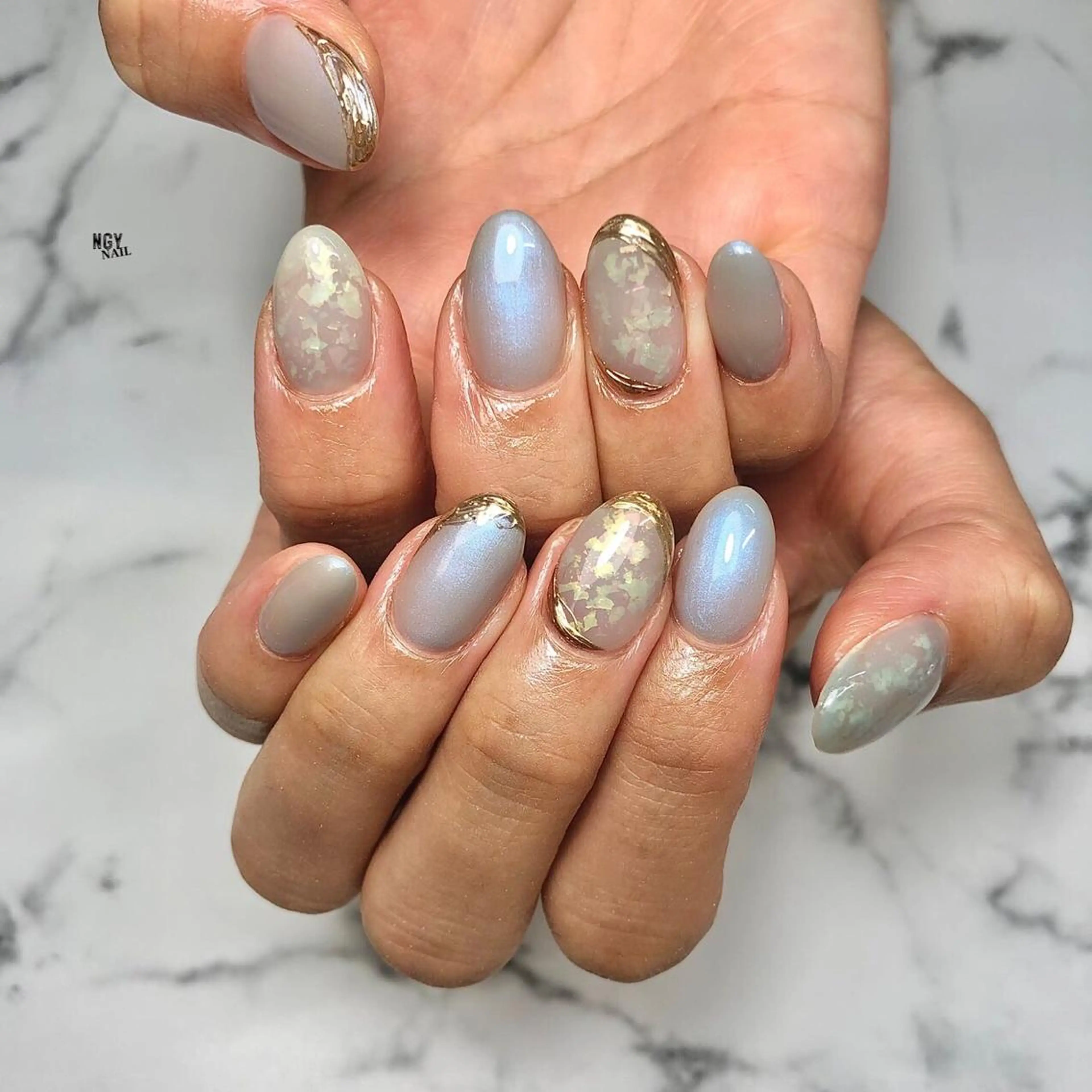 ネイル オーロラネイル ブルー ジェルネイル ホログラムネイル 韓国ネイル NAIL NOWのネイルデザイン