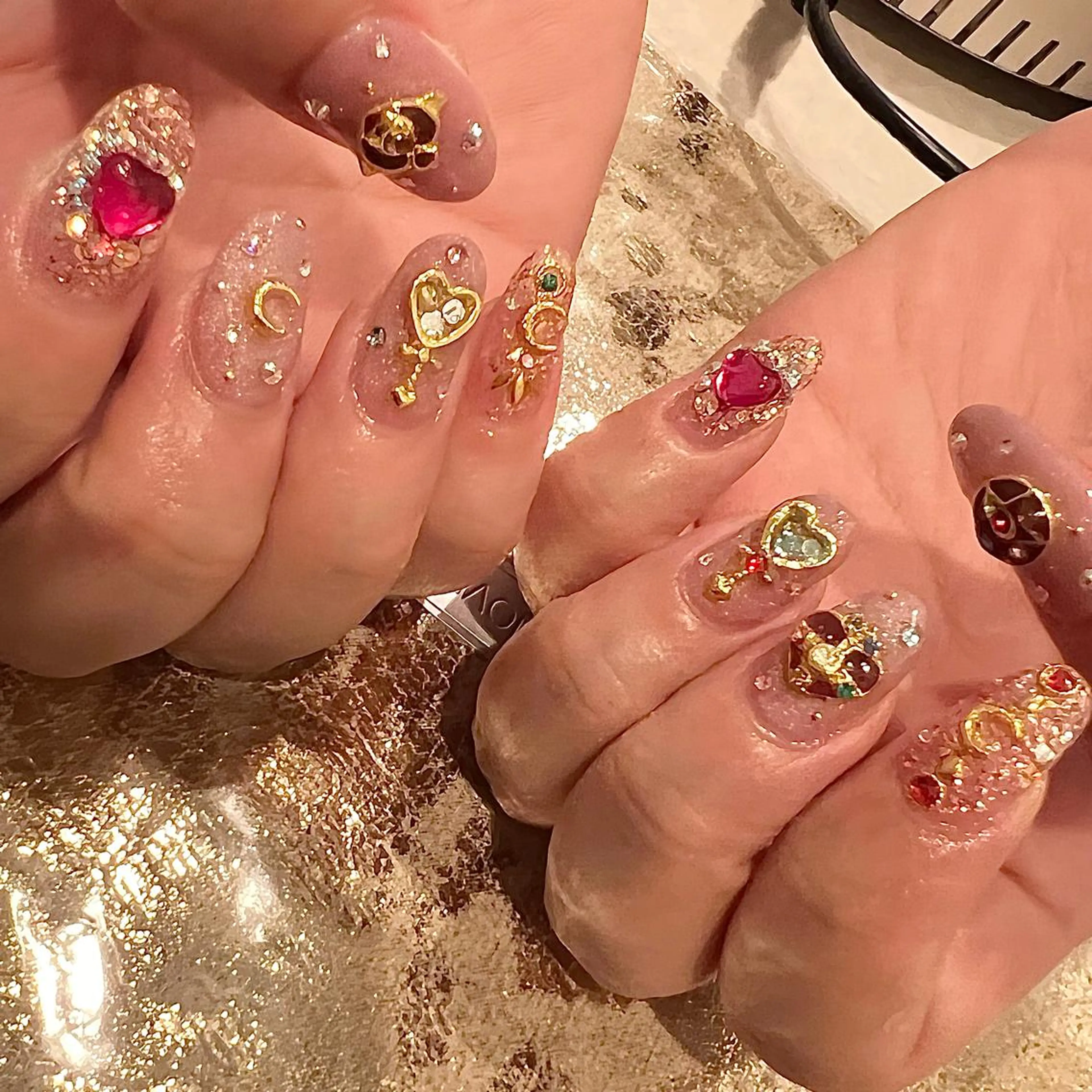 ショート ネイル 持ち込み ハンドネイル H🌺 NAILのネイルデザイン
