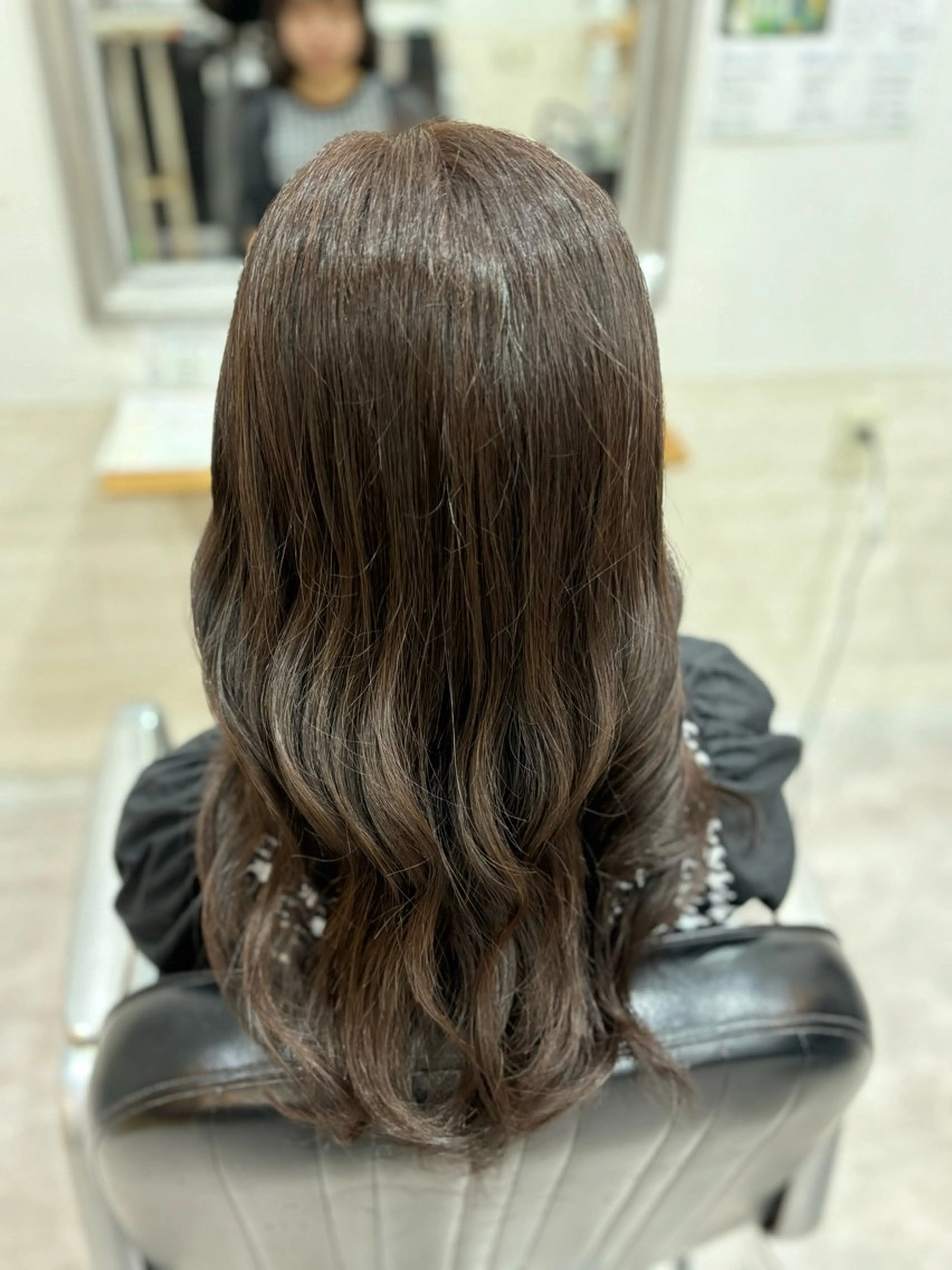 ロング カラー 生尾 虹水のヘアスタイル
