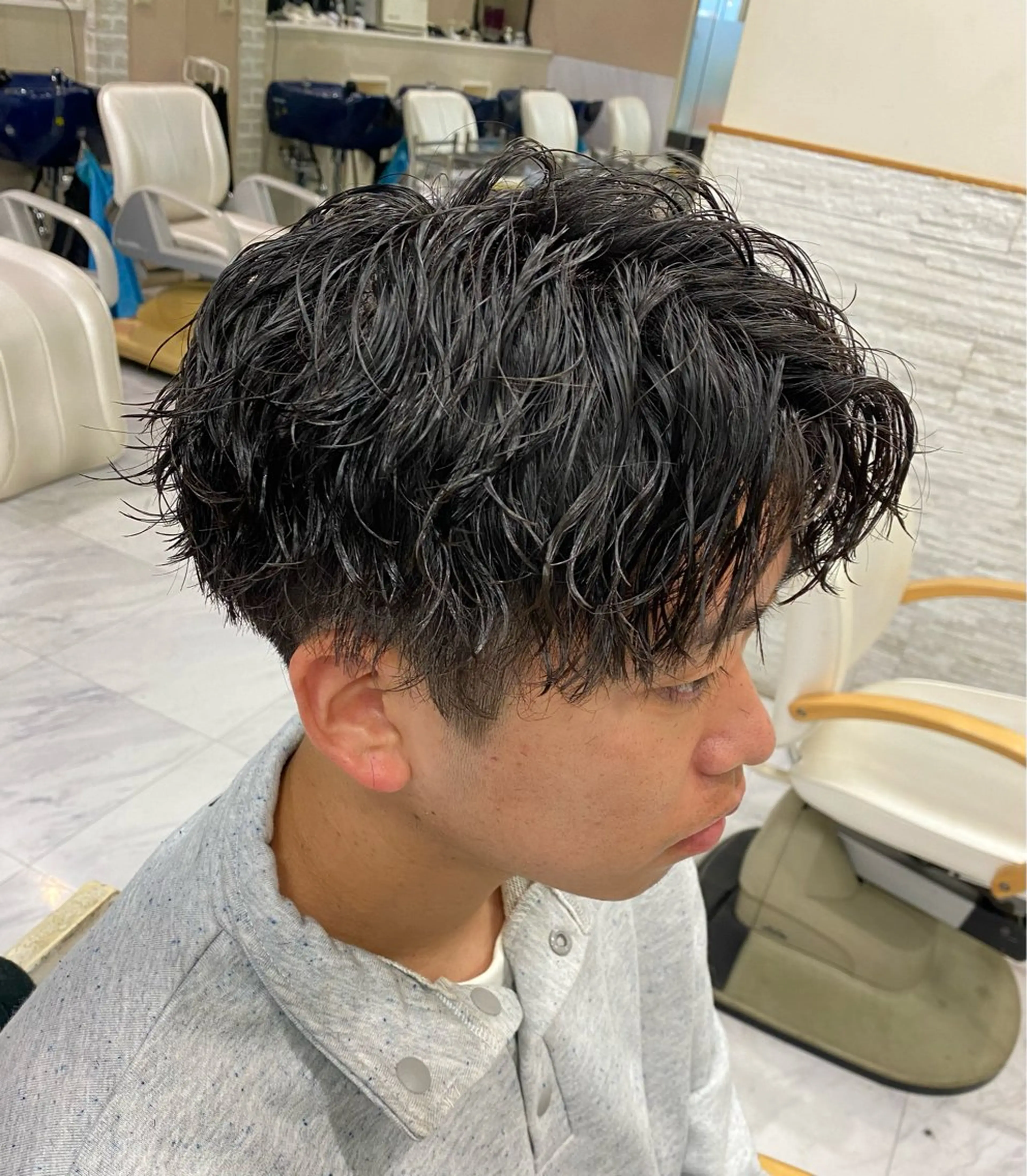 パーマ メンズ メンズパーマ メンズツイストパーマ ツイストスパイラルパーマ 波巻きパーマ スパイラルパーマ カット パーマ トリートメント 🌴パーマオタク🌴 長谷川　諒佑🌈のヘアスタイル