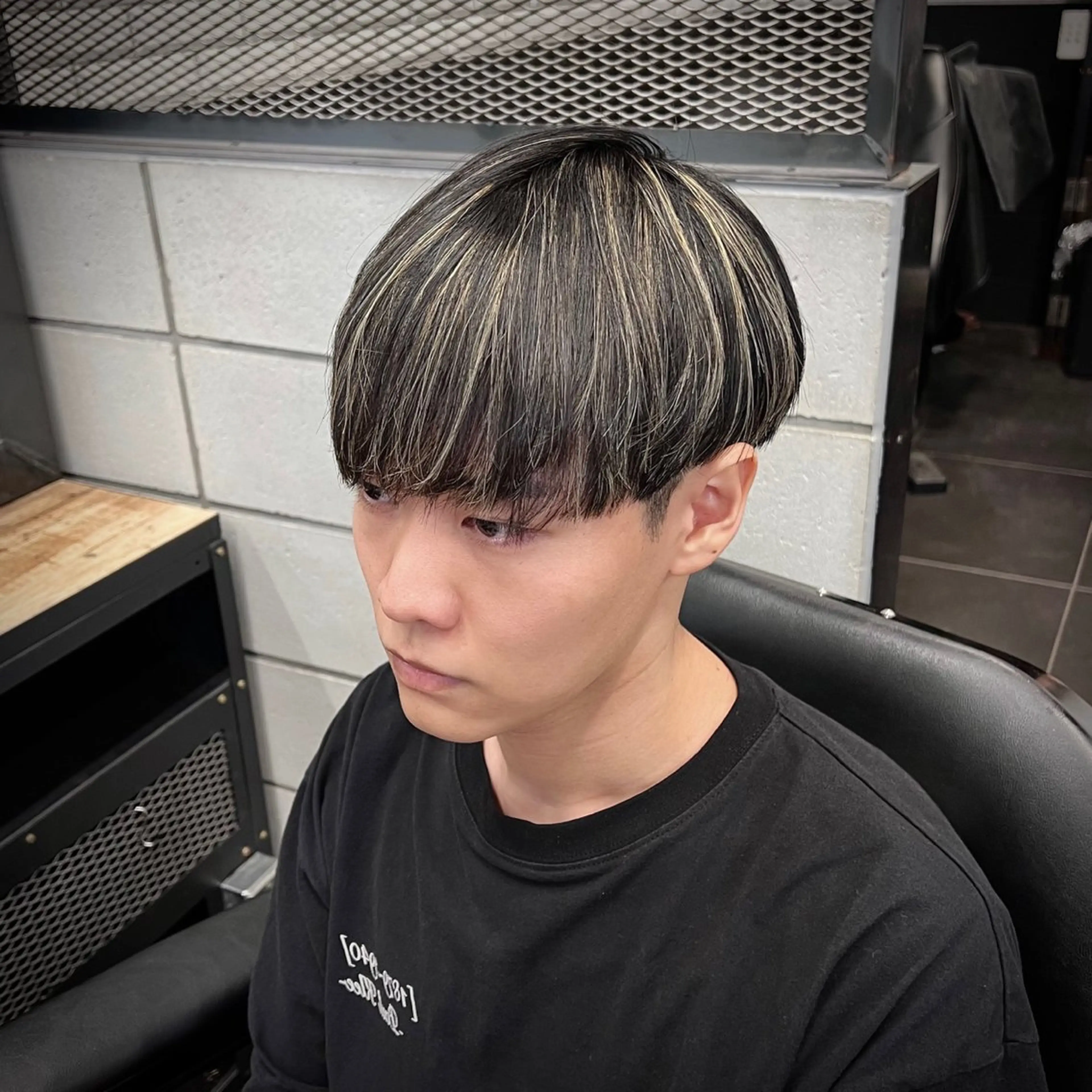 メンズ メンズハイライト メンズメッシュ カット ヘアカラー トリートメント メンズ特化/パーマ/ ハイライト/竜成のヘアスタイル