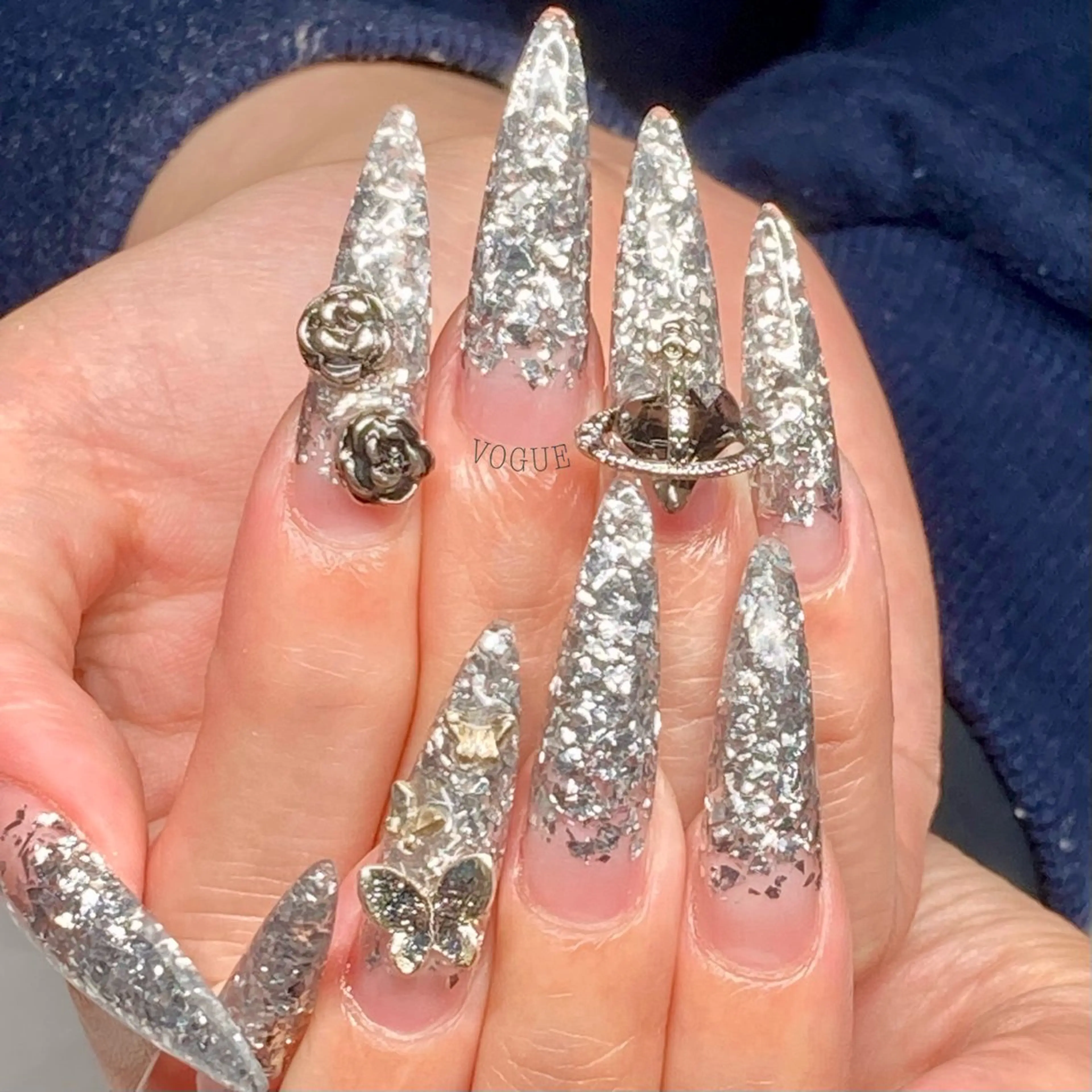 ネイル ハンドネイル VOGUE ×SWANのネイルデザイン
