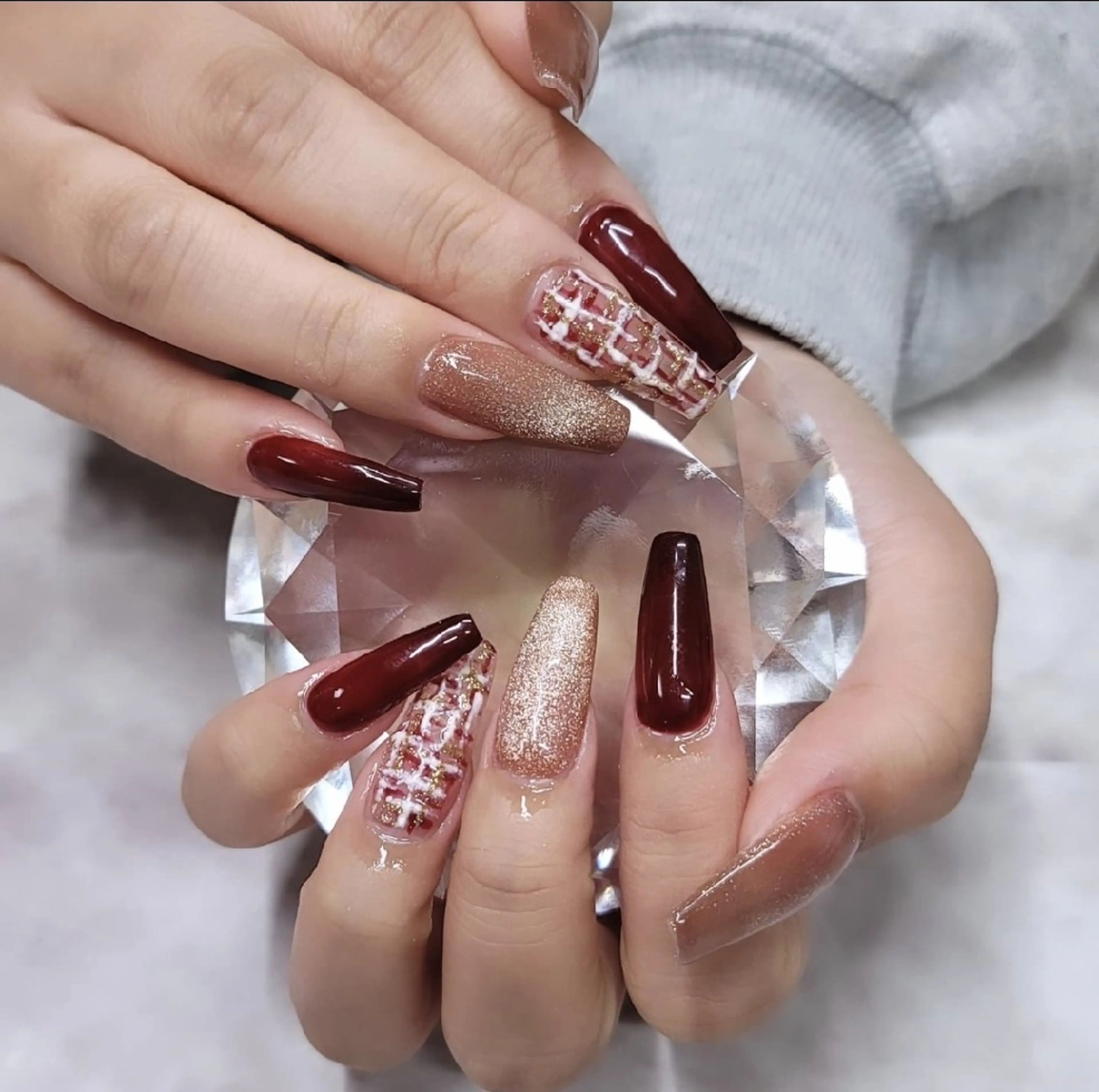 ネイル ツイードネイル nailsalon glow sayaのネイルデザイン