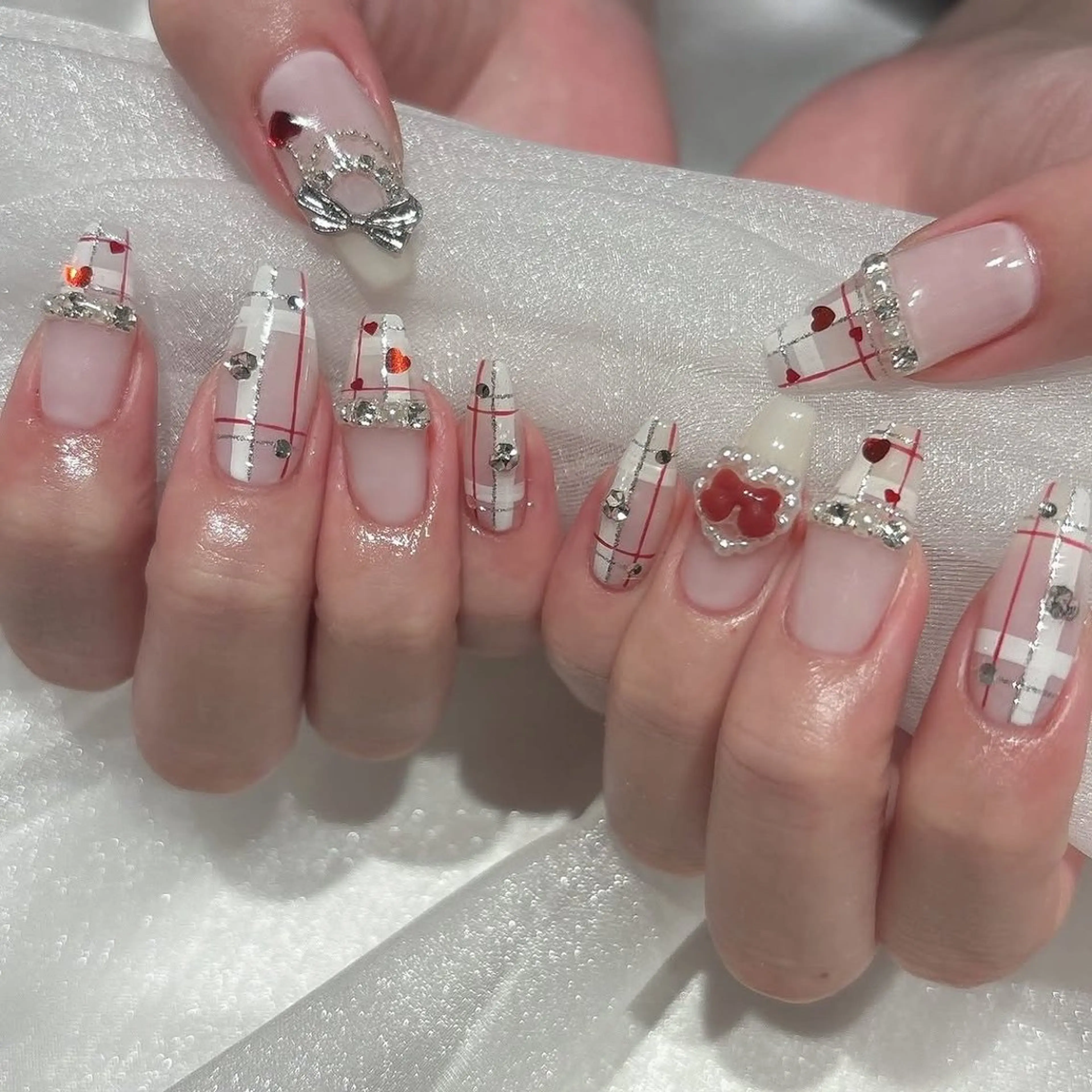 ネイル アートネイル 長さ出し ジェルネイル マグネットネイル ニュアンスネイル ハンドネイル KIM キムのネイルデザイン