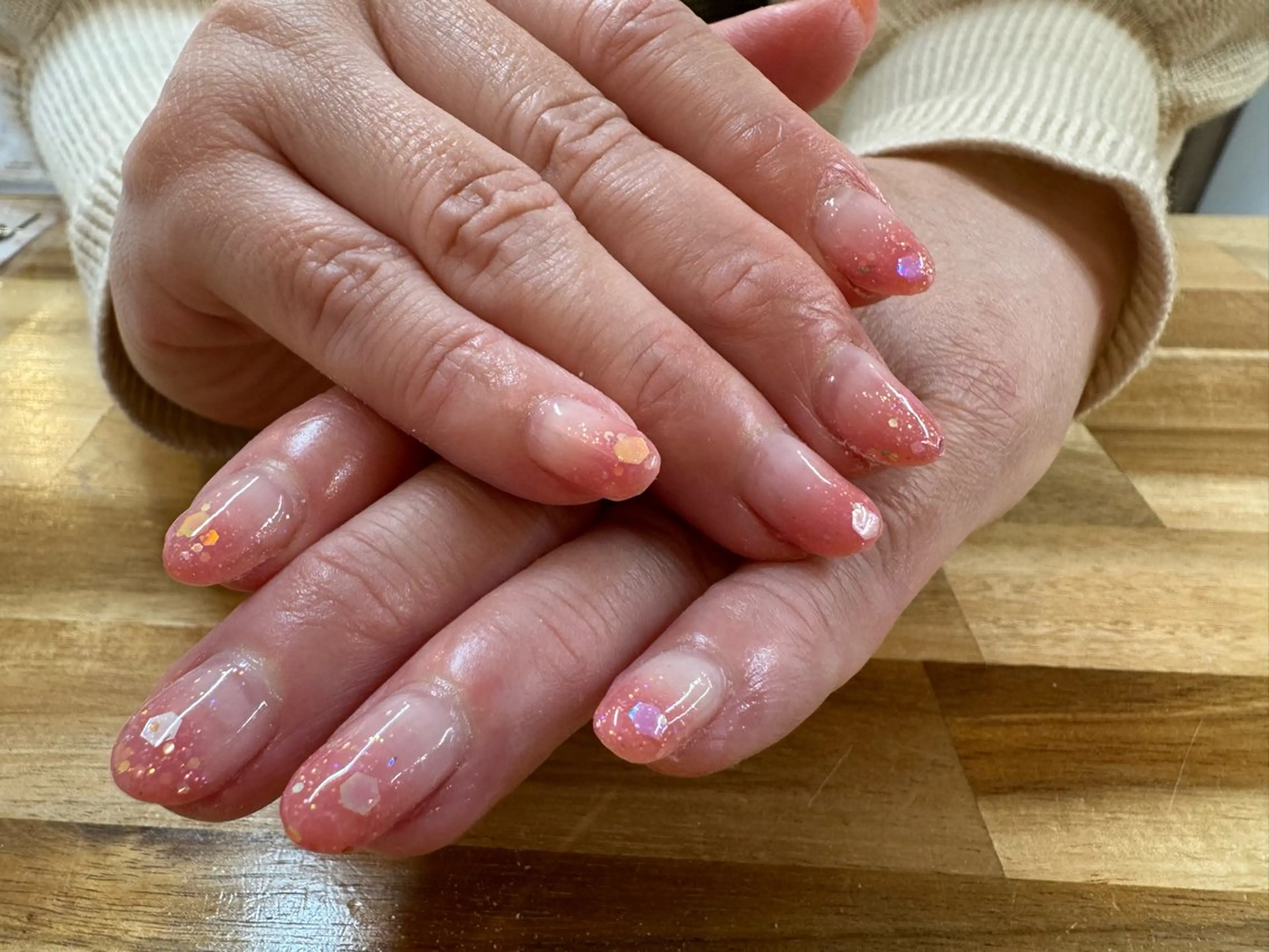 ネイル グラデーション ホログラムネイル ラメ(グリッター) ラメグラデーション SUZUKI YUMERUのネイルデザイン