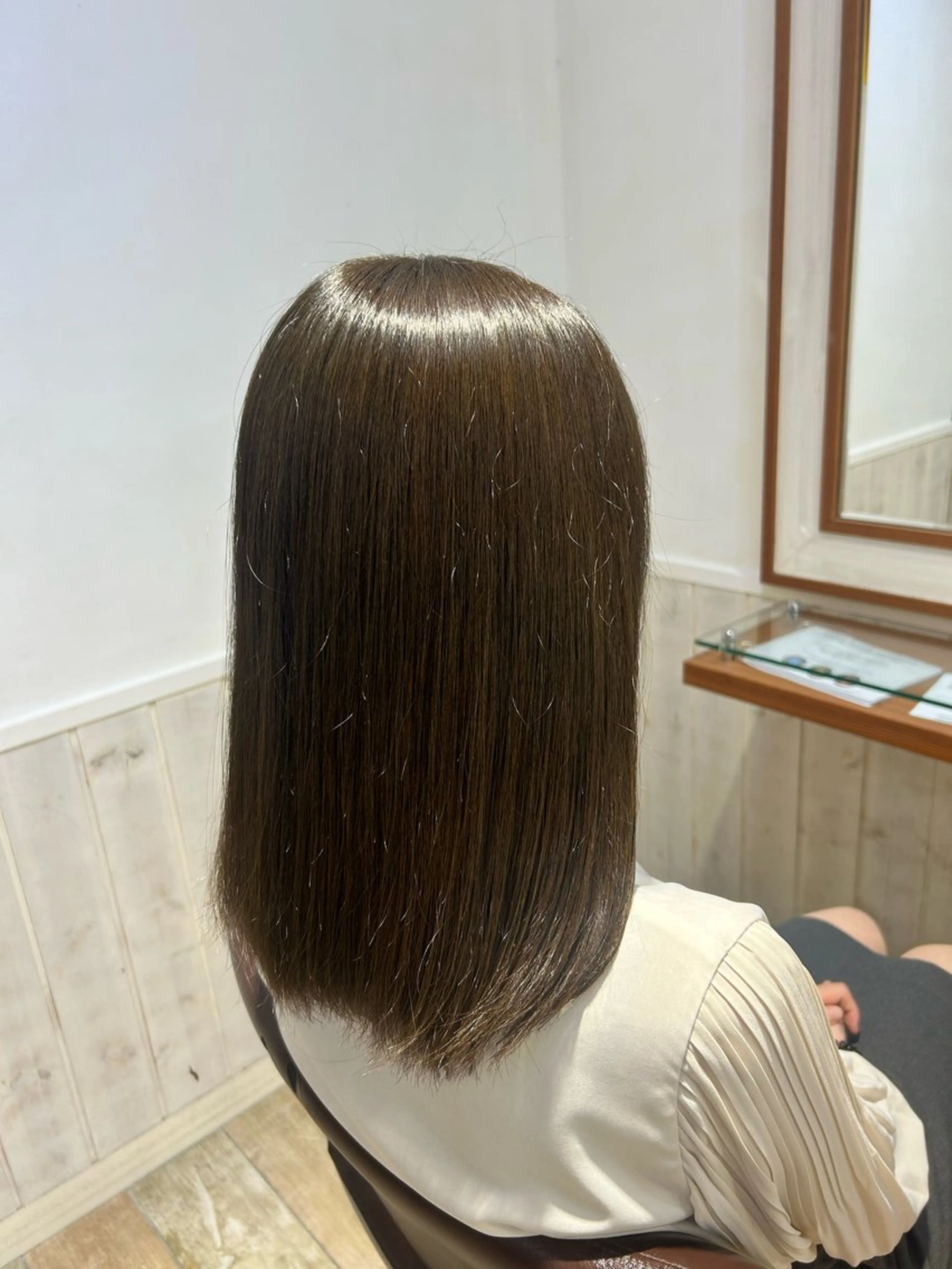 ミディアム カラー ヘアカラー トリートメント ウルフレイヤー🐺 ヒナ🩶のヘアスタイル
