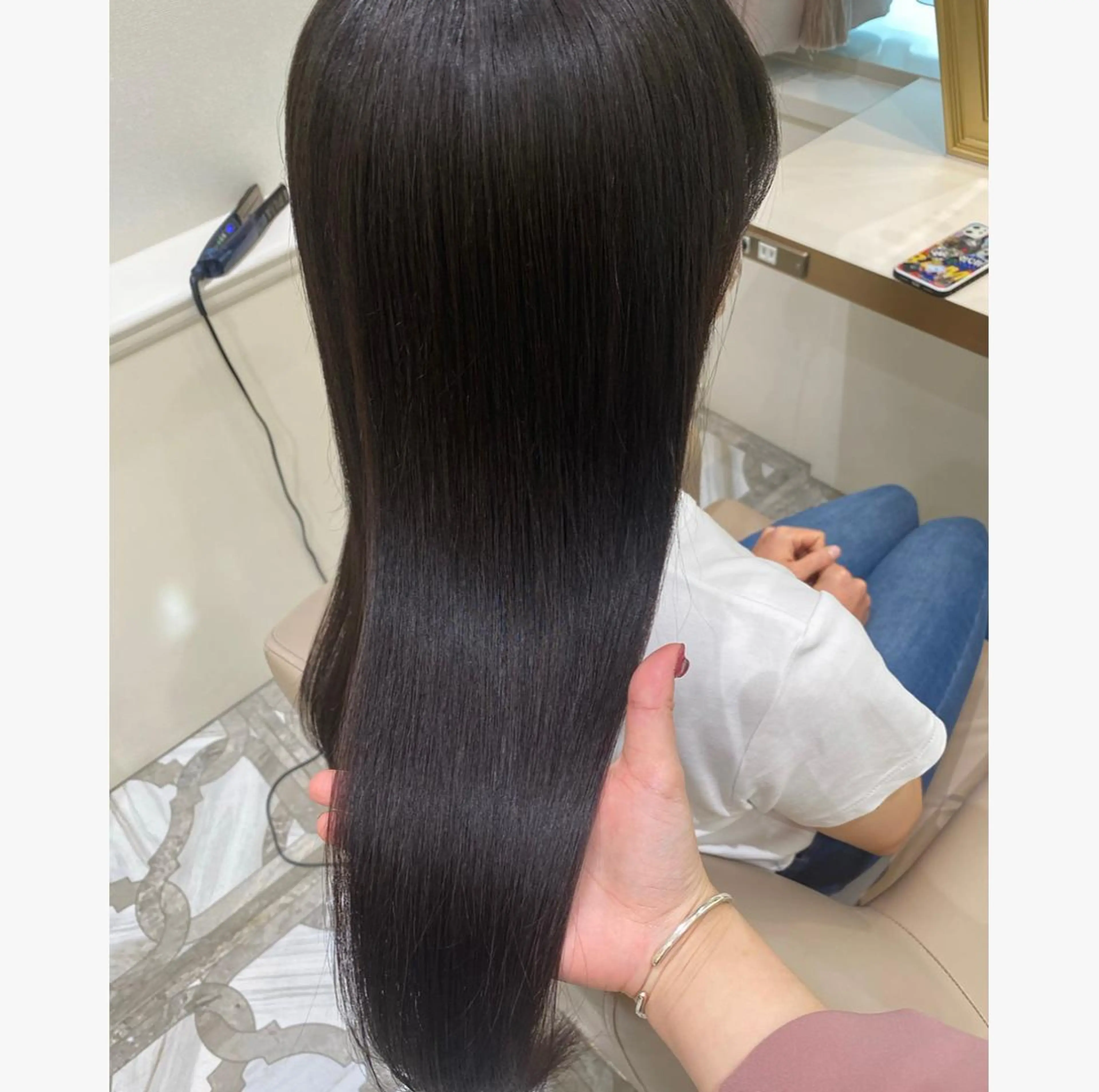 ロング カラー カット 縮毛矯正 トリートメント 💙美髪救世主💙 関華蓮のヘアスタイル