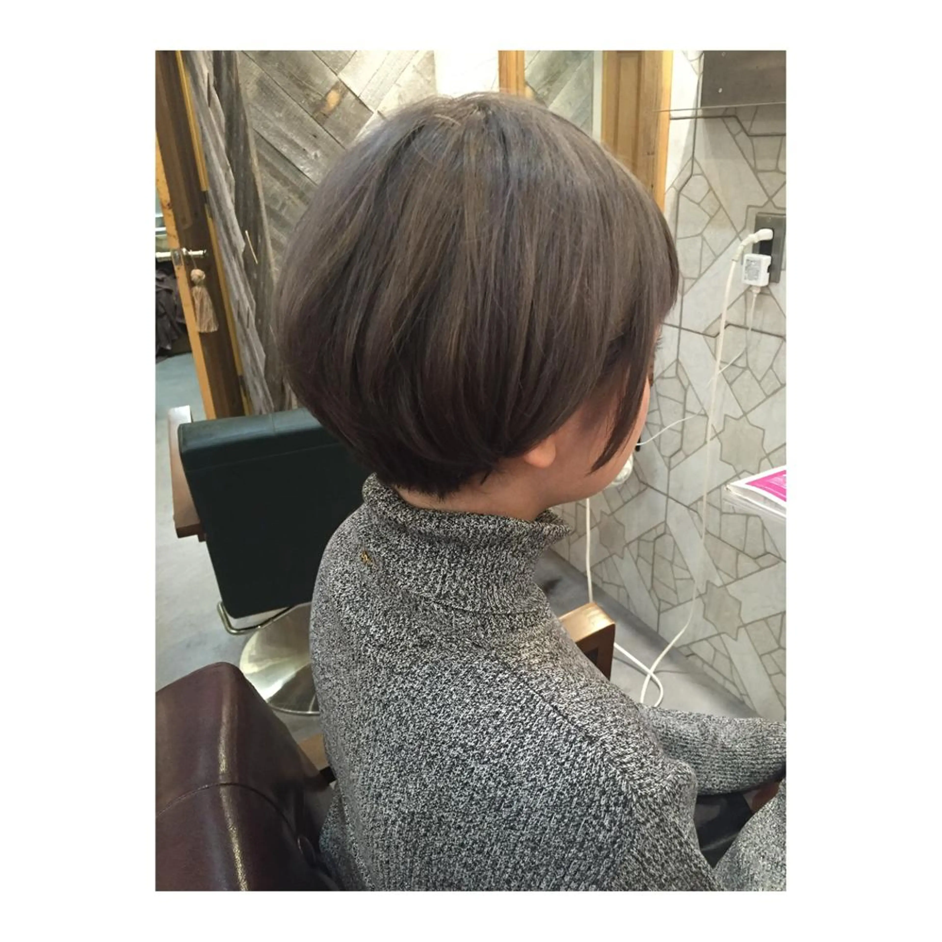 ショート カラー グレージュ 河野 行史のヘアスタイル