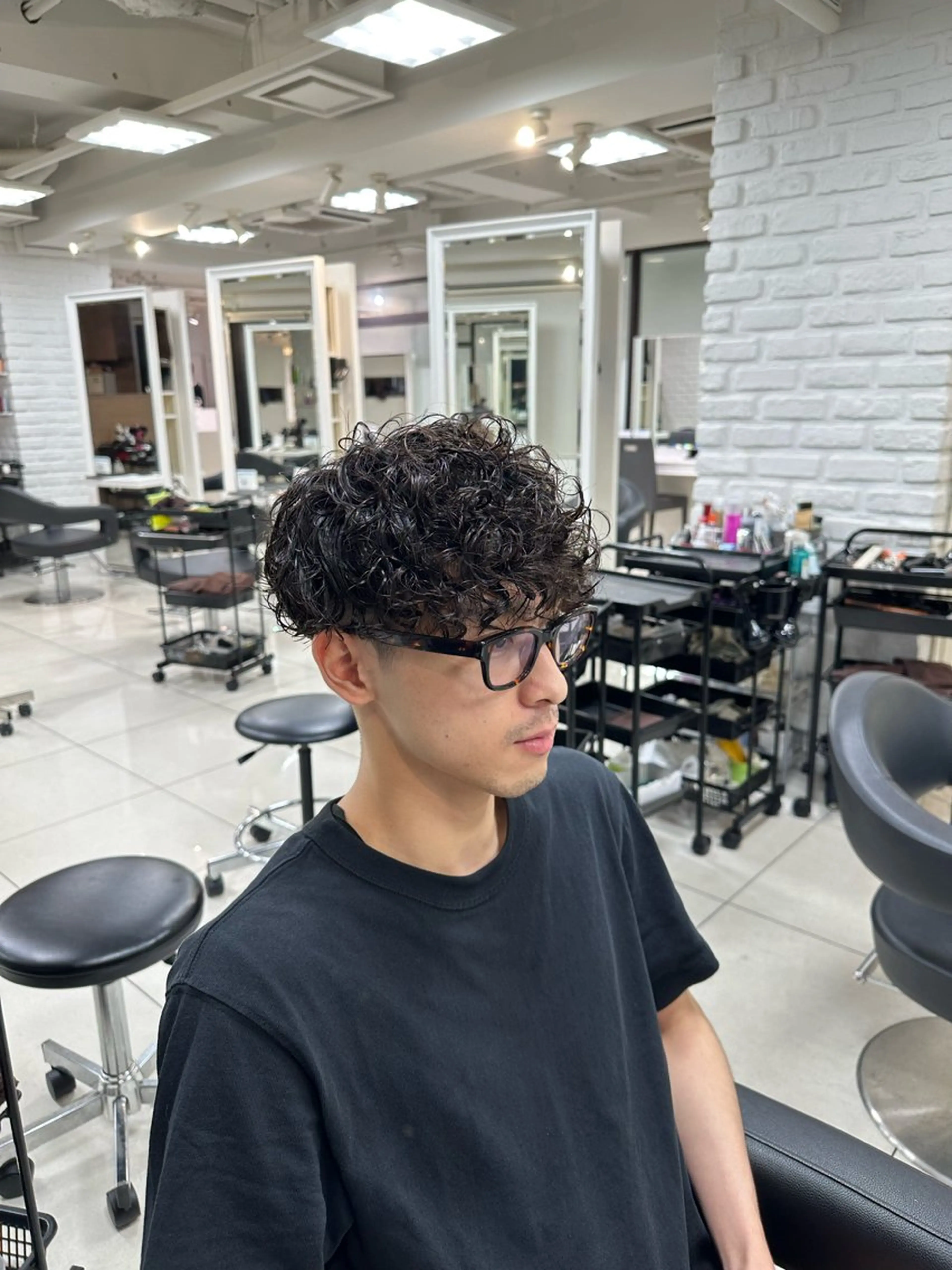 ショート パーマ メンズ スペインカール カット パーマ トリートメント フェザーパーマ職人 🪶ryosukeのヘアスタイル