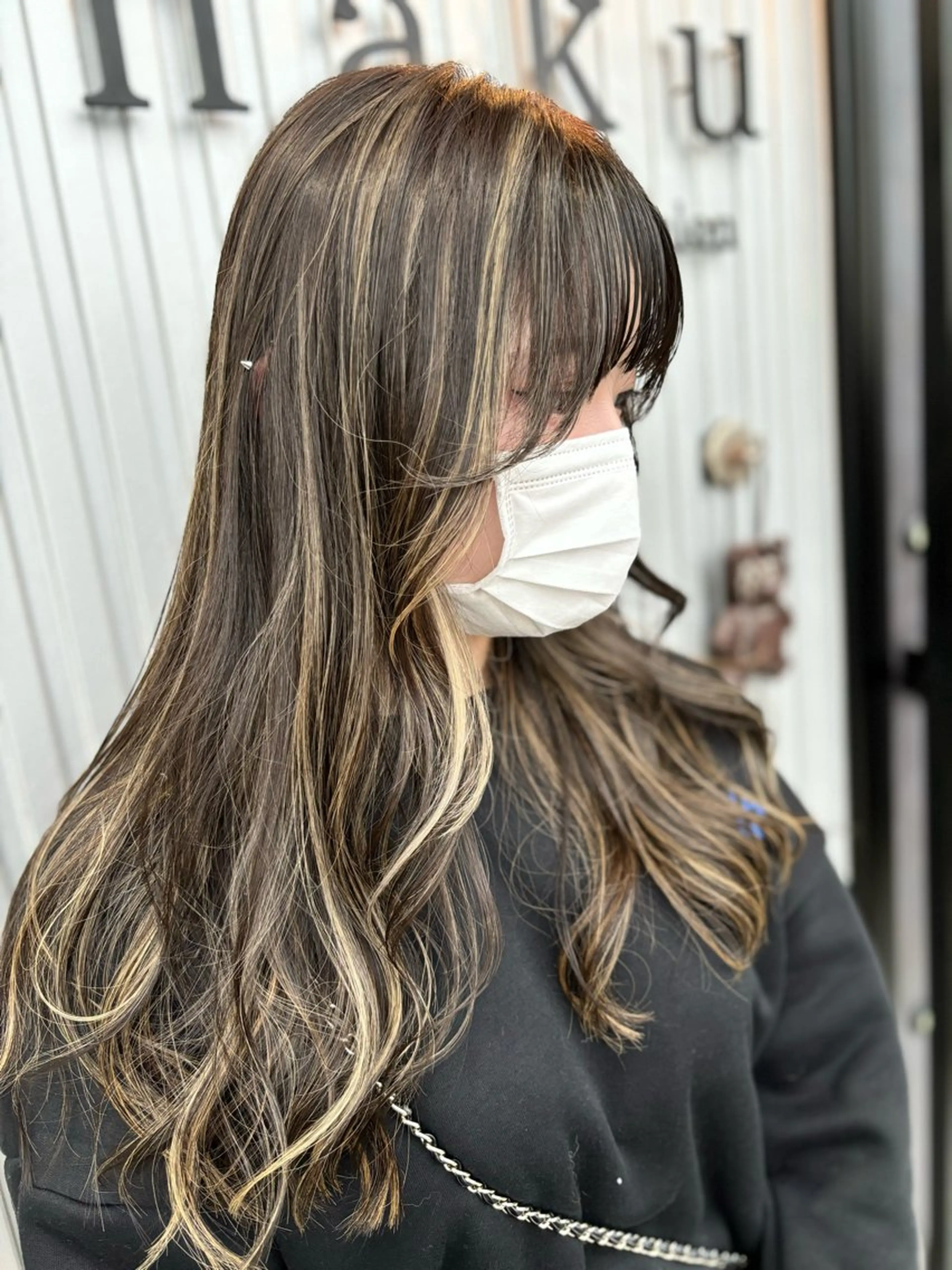 ロング ハイライト レイヤーカット カット ヘアカラー Welila by haku所属・yuuki ウェリラバイハクのヘアスタイル