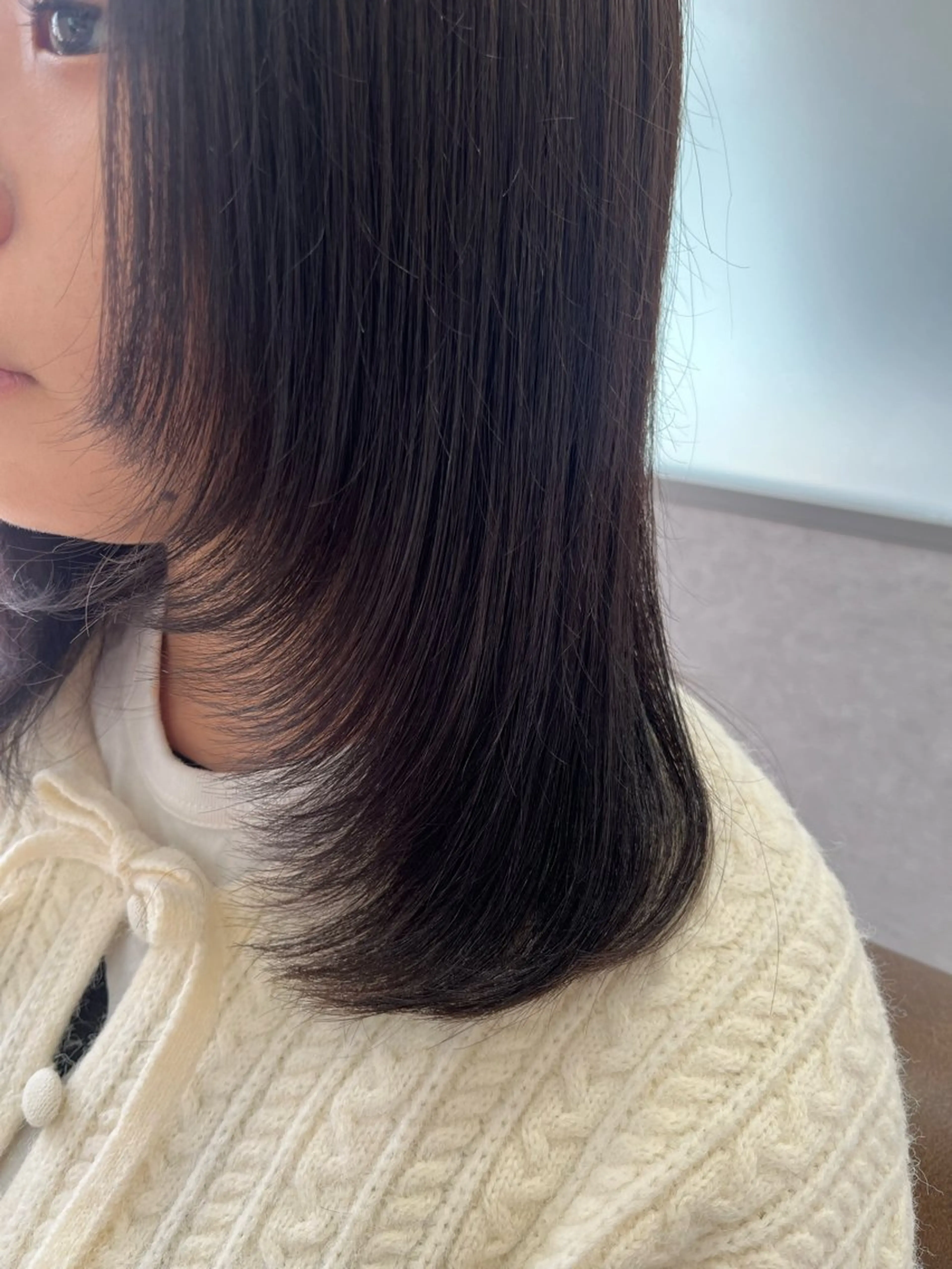 セミロング 顔まわりレイヤー レイヤーカット カット トリートメント 暖色＊ベージュ ＊くらたあやかのヘアスタイル