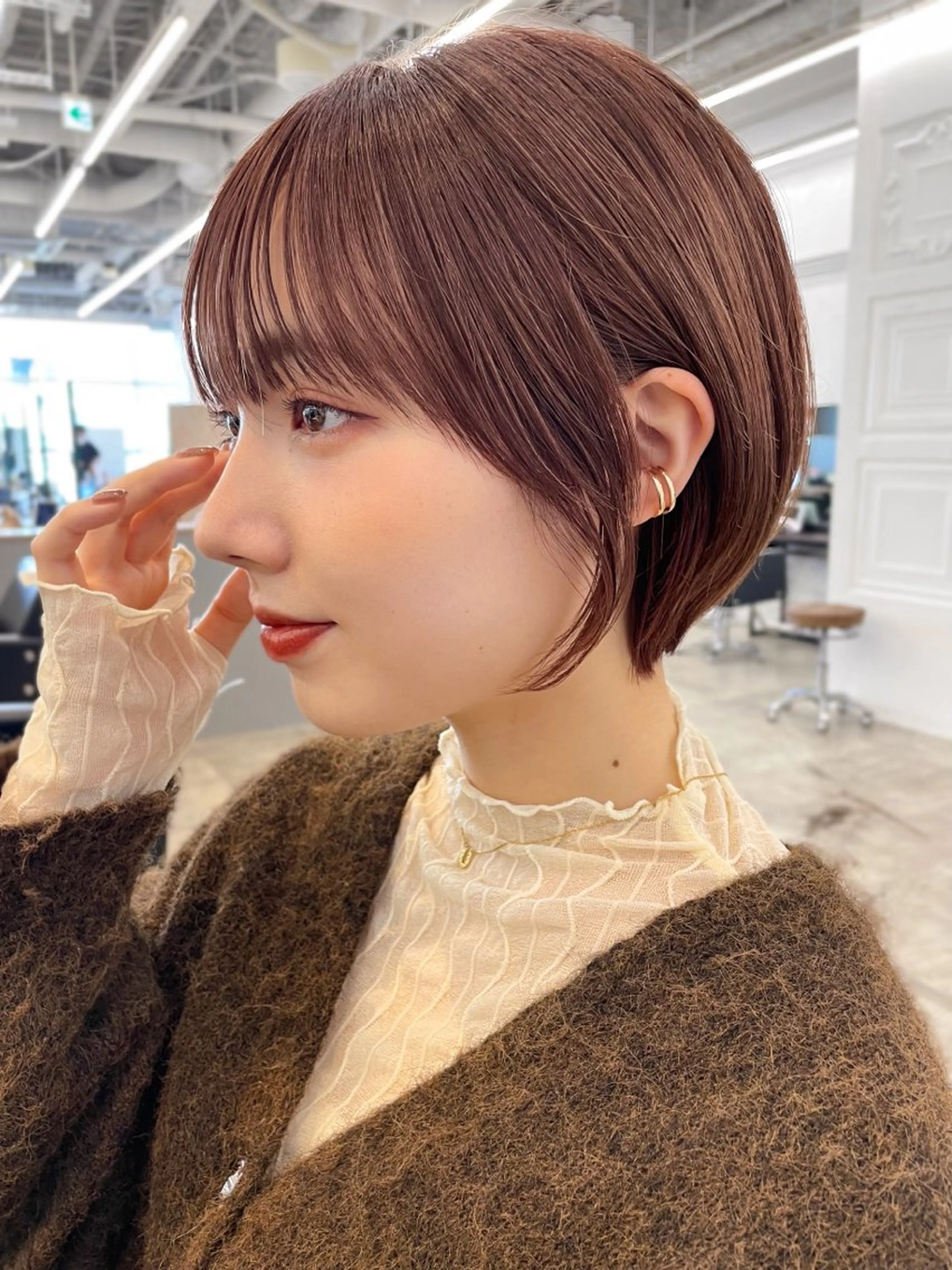 ショート カラー ショートボブ ブラウンカラー ボブ ショートヘア 似合わせショート/透 明感カラー/西田祐賀のヘアスタイル