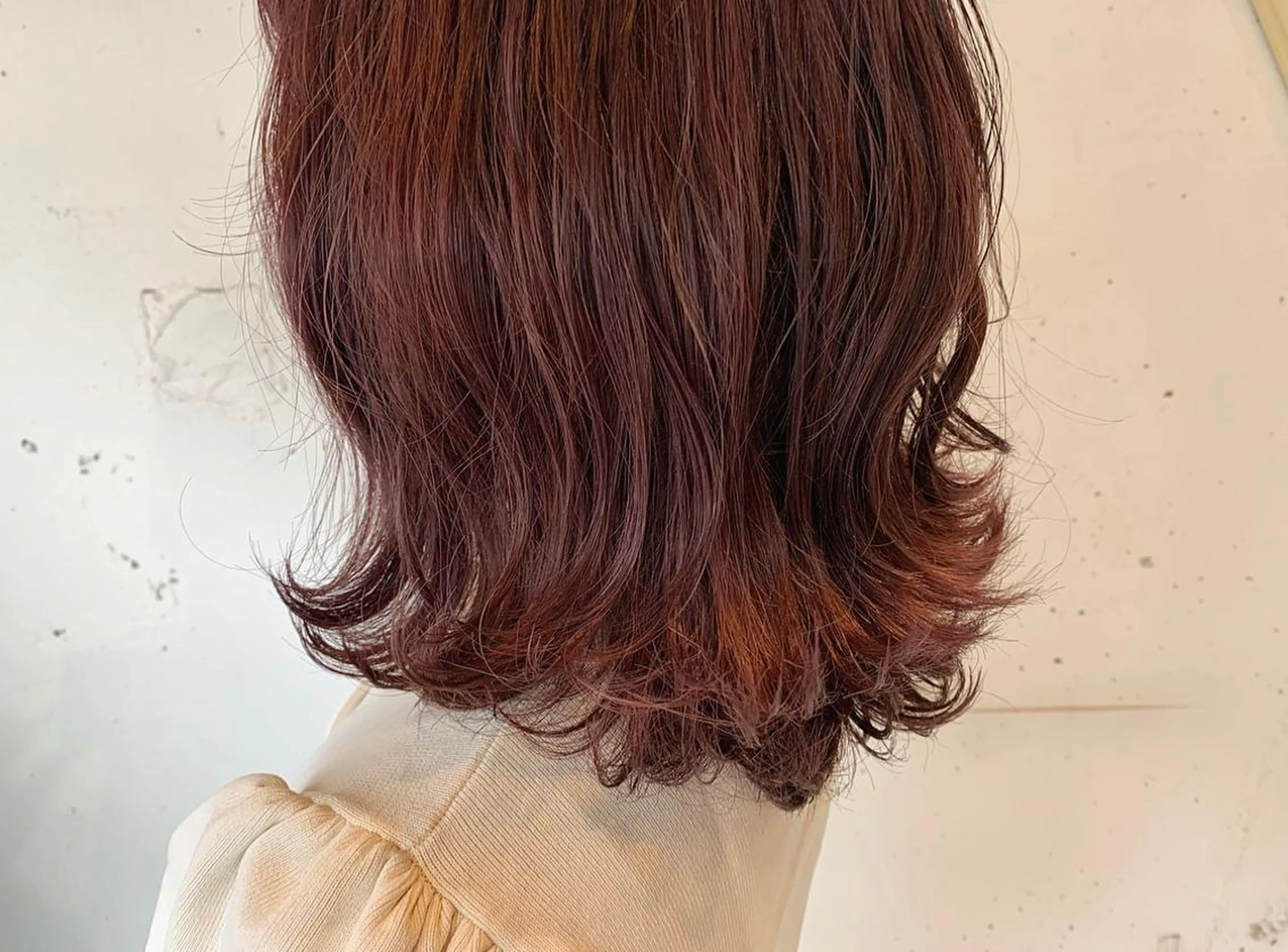 ミディアム カラー ヘアアレンジ ブリーチ ケアブリーチ カシス ヘアカラー たかいわ みきのヘアスタイル