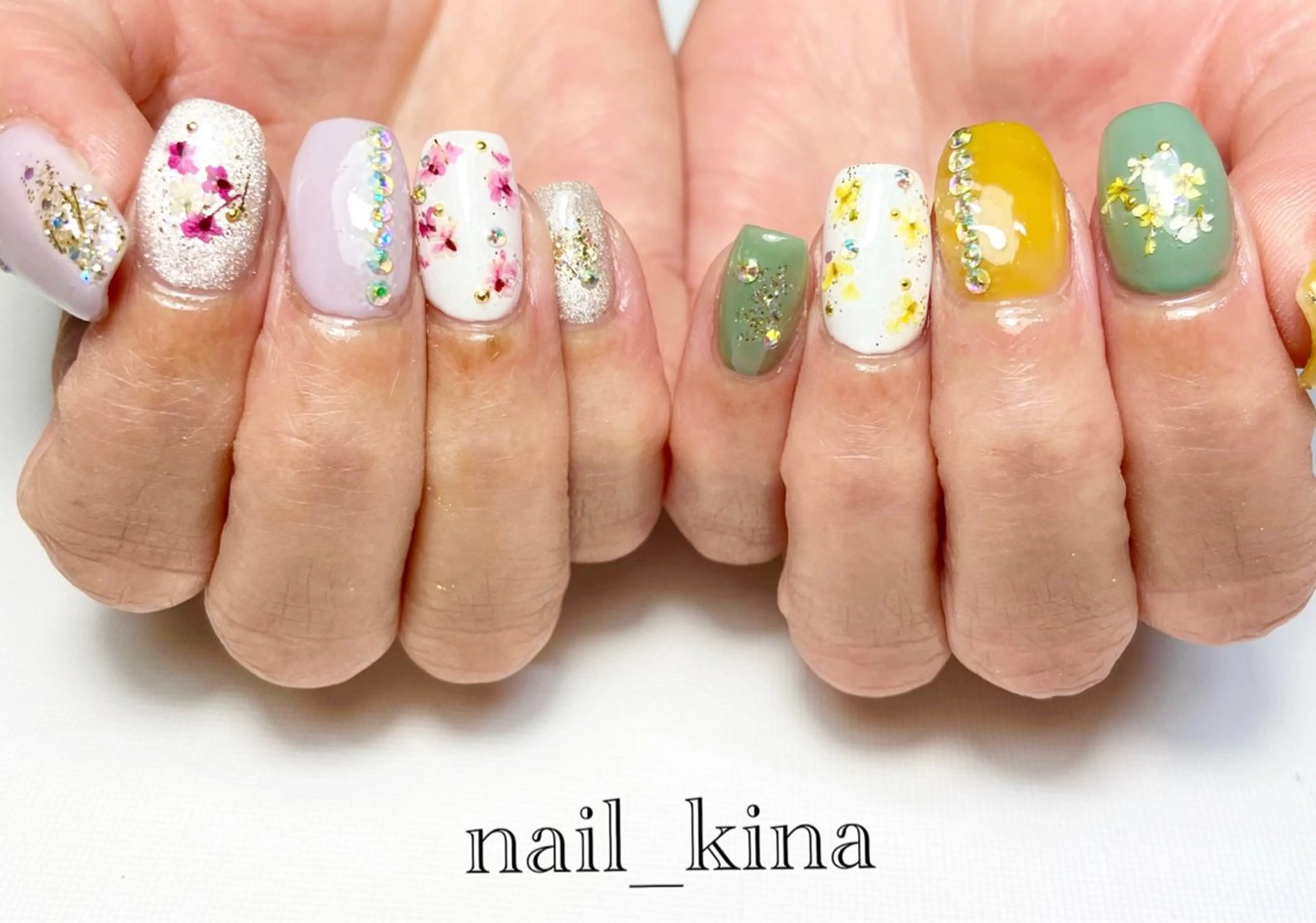 ネイル フラワーネイル ハンドネイル nail_ kinaのネイルデザイン