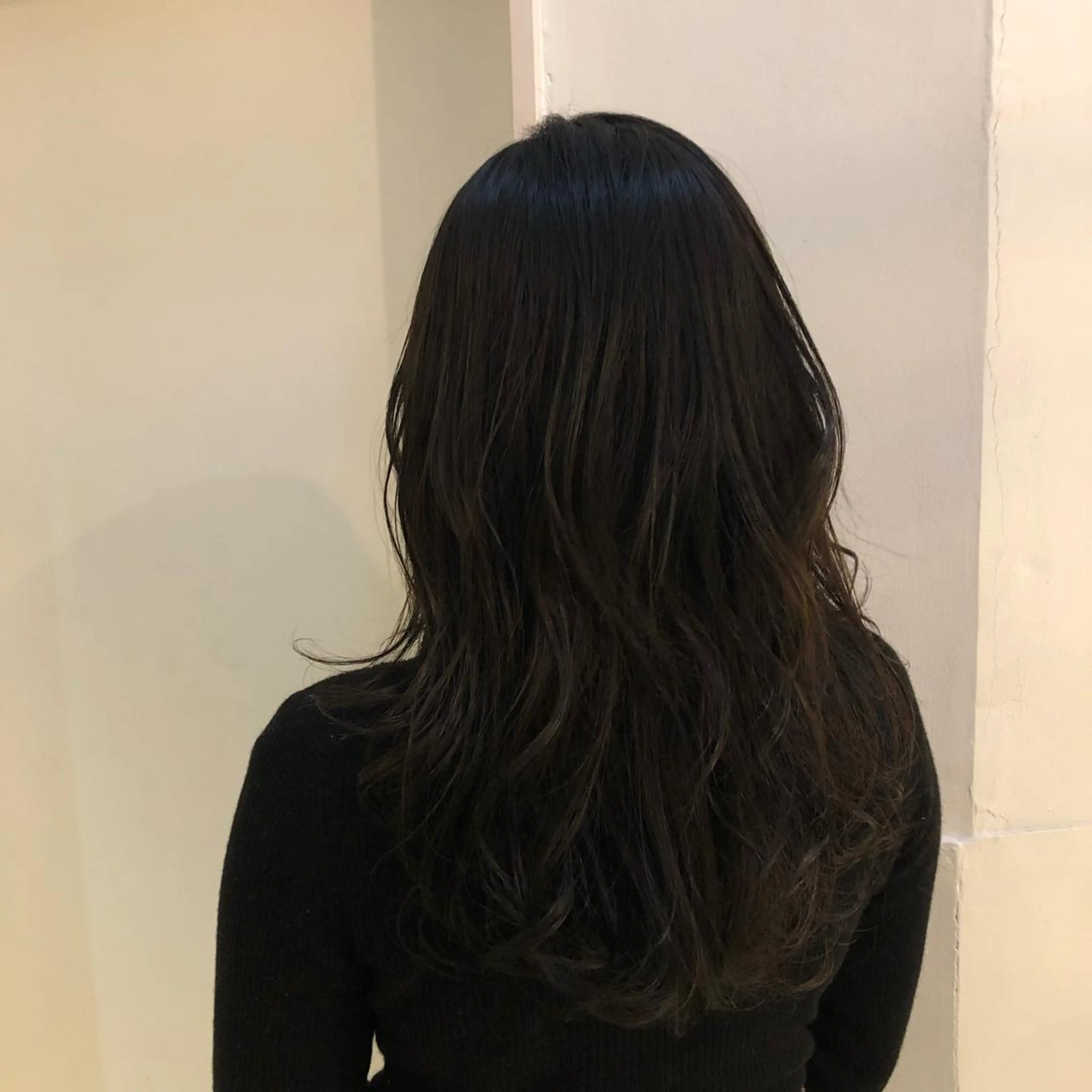 セミロング カラー feery所属・中司 莉菜のヘアスタイル