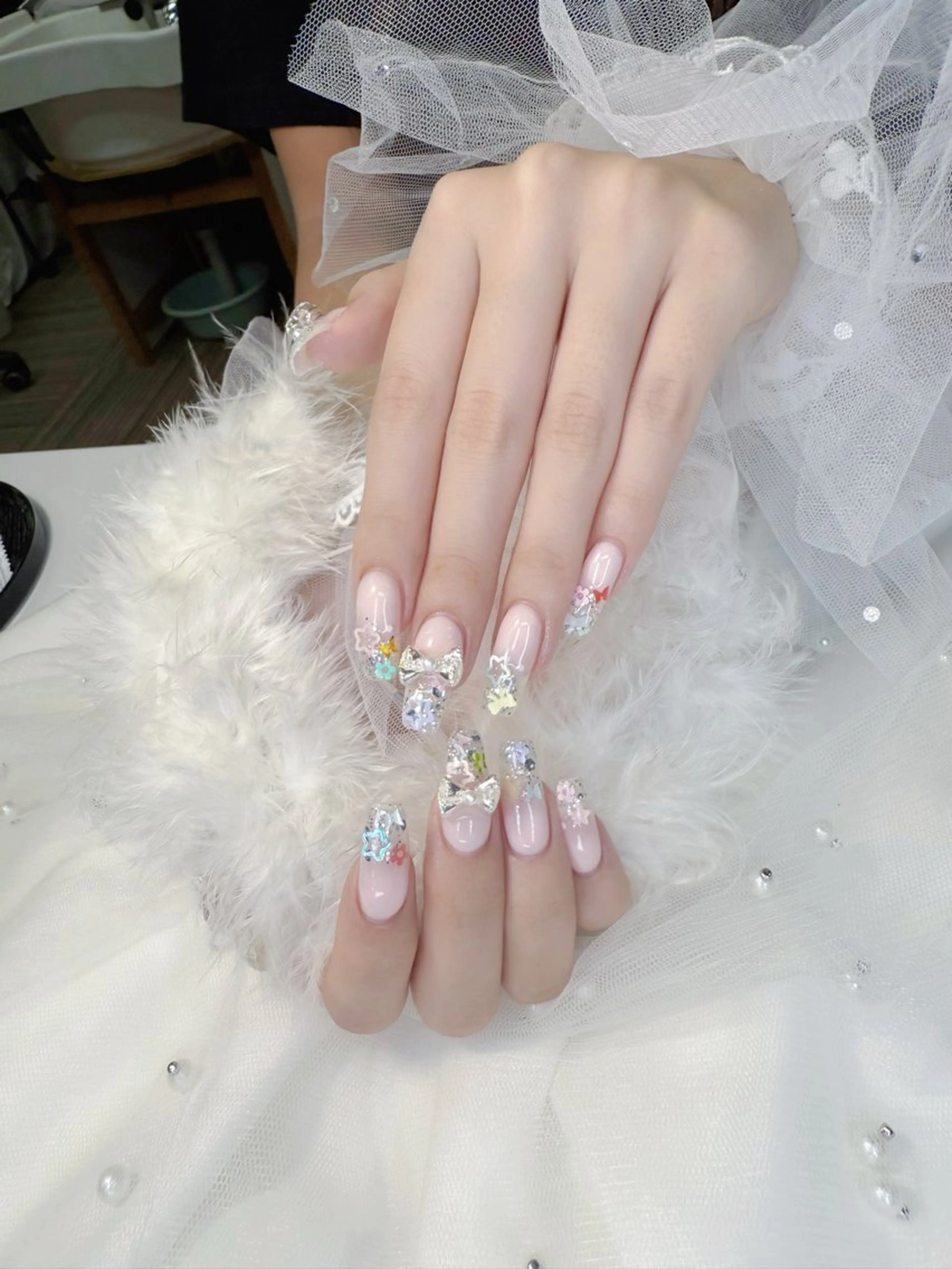 セミロング カラー ハンドネイル Bibi beauty spa Osaka所属・Chann Channのネイルデザイン