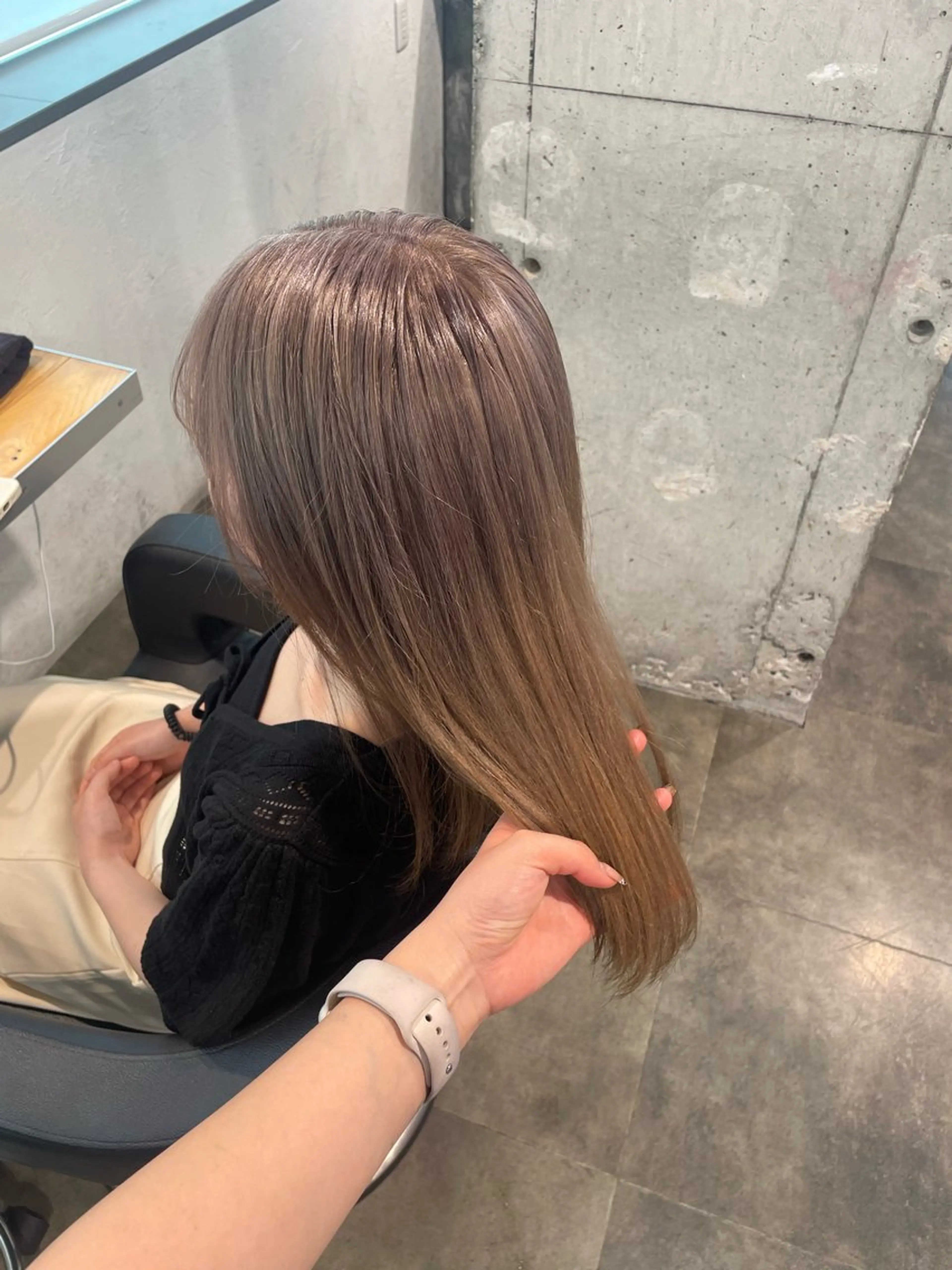 ミディアム カラー ヘアカラー ハイトーンブロンド 横浜💞ミオのヘアスタイル