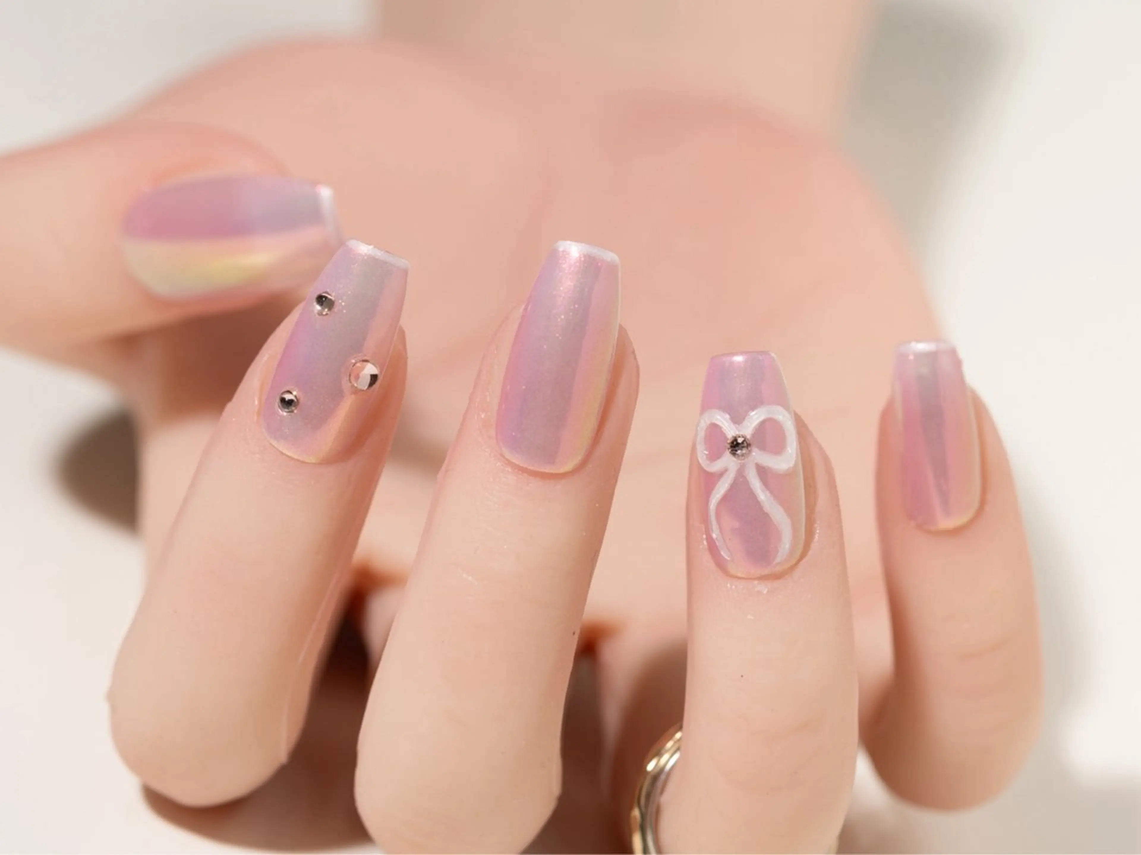 ネイル VINGT NAIL みなとみらい馬車道所属・千葉 朱莉のネイルデザイン