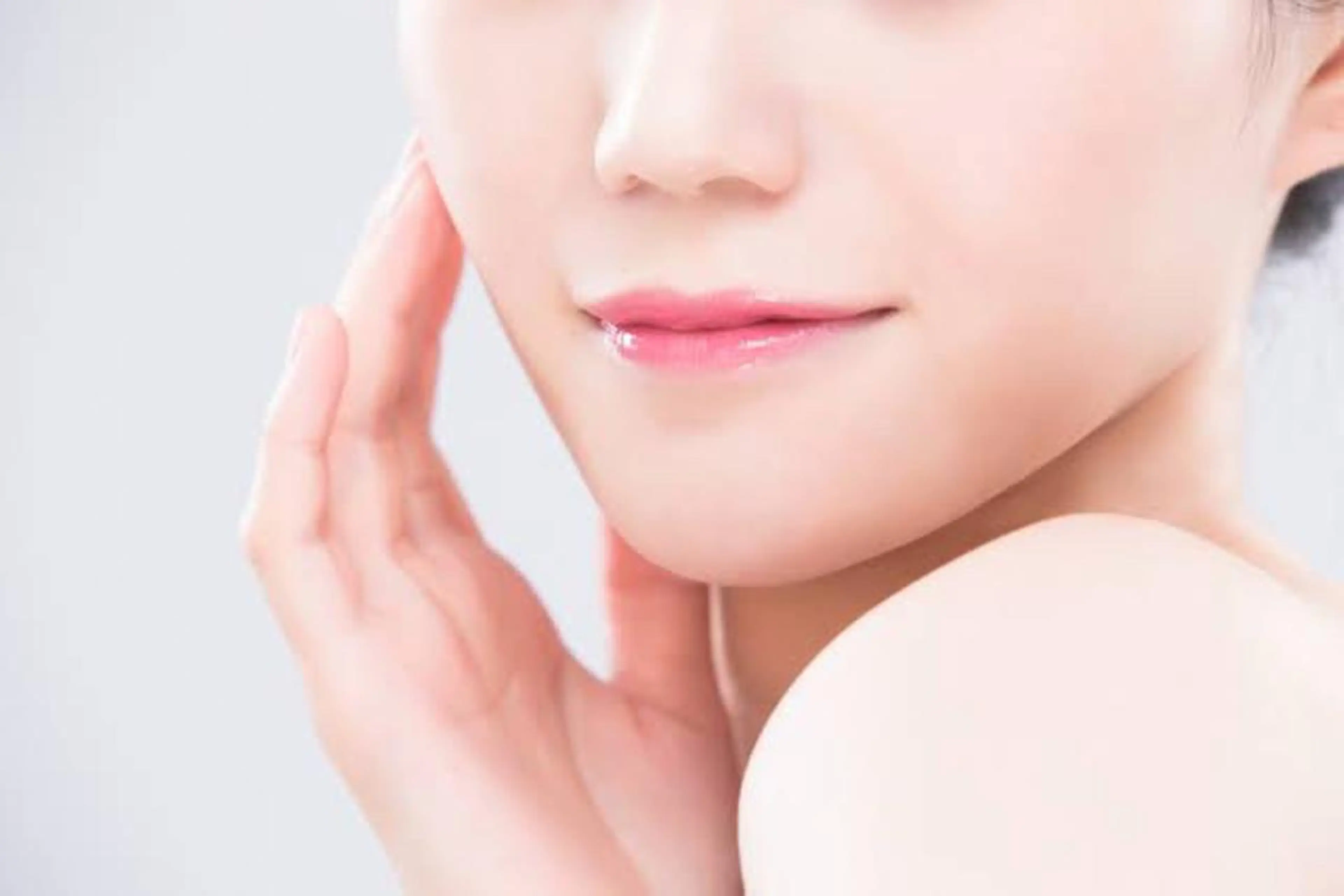 脱毛 脱毛専門サロンELIXIR（ｴﾘｸｻｰ）所属・脱毛&ホワイトニング ELIXIR×ULTの眉毛・アイブロウイメージ