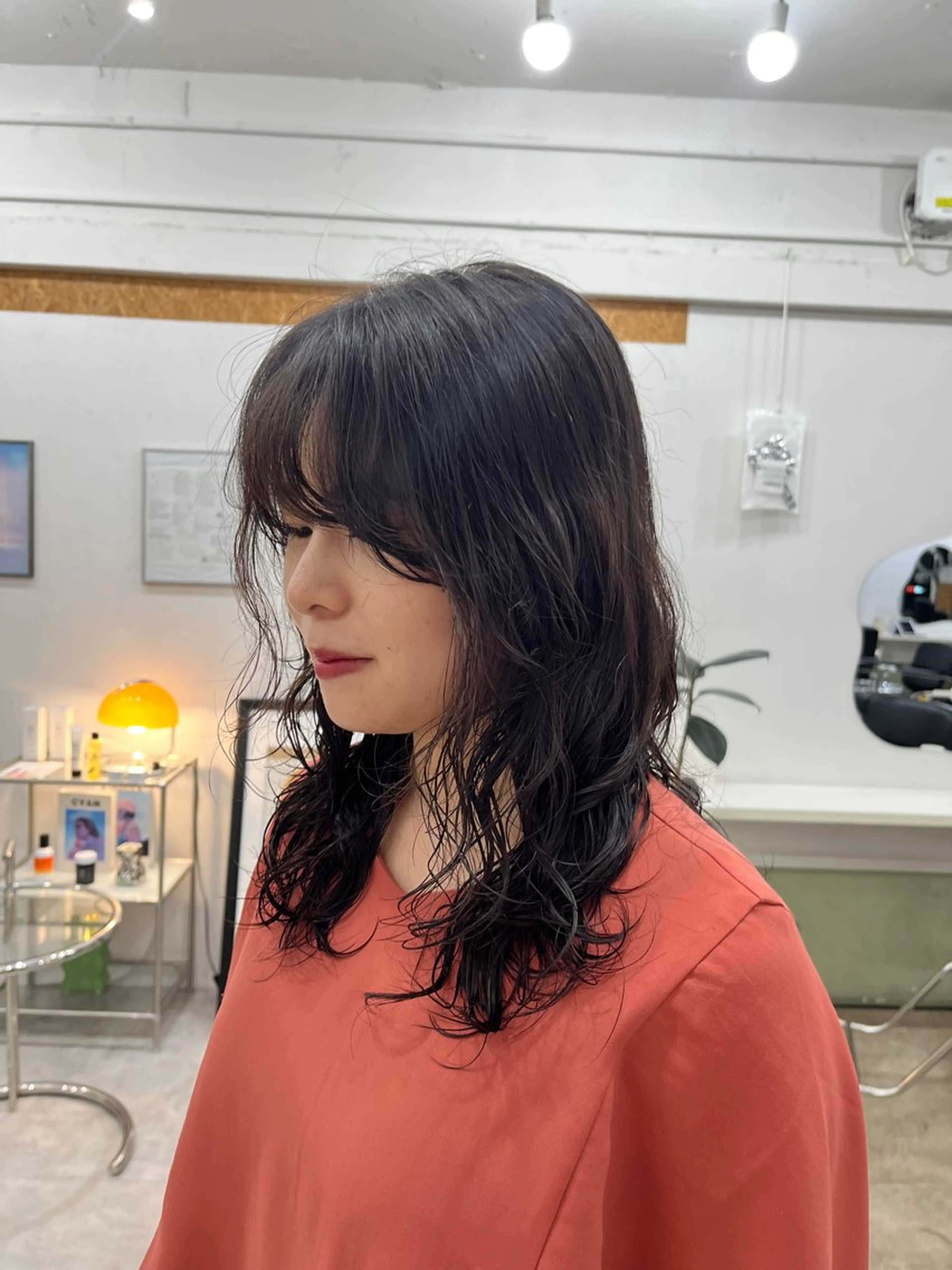 セミロング ボブパーマ🥣KON コンナツミのヘアスタイル