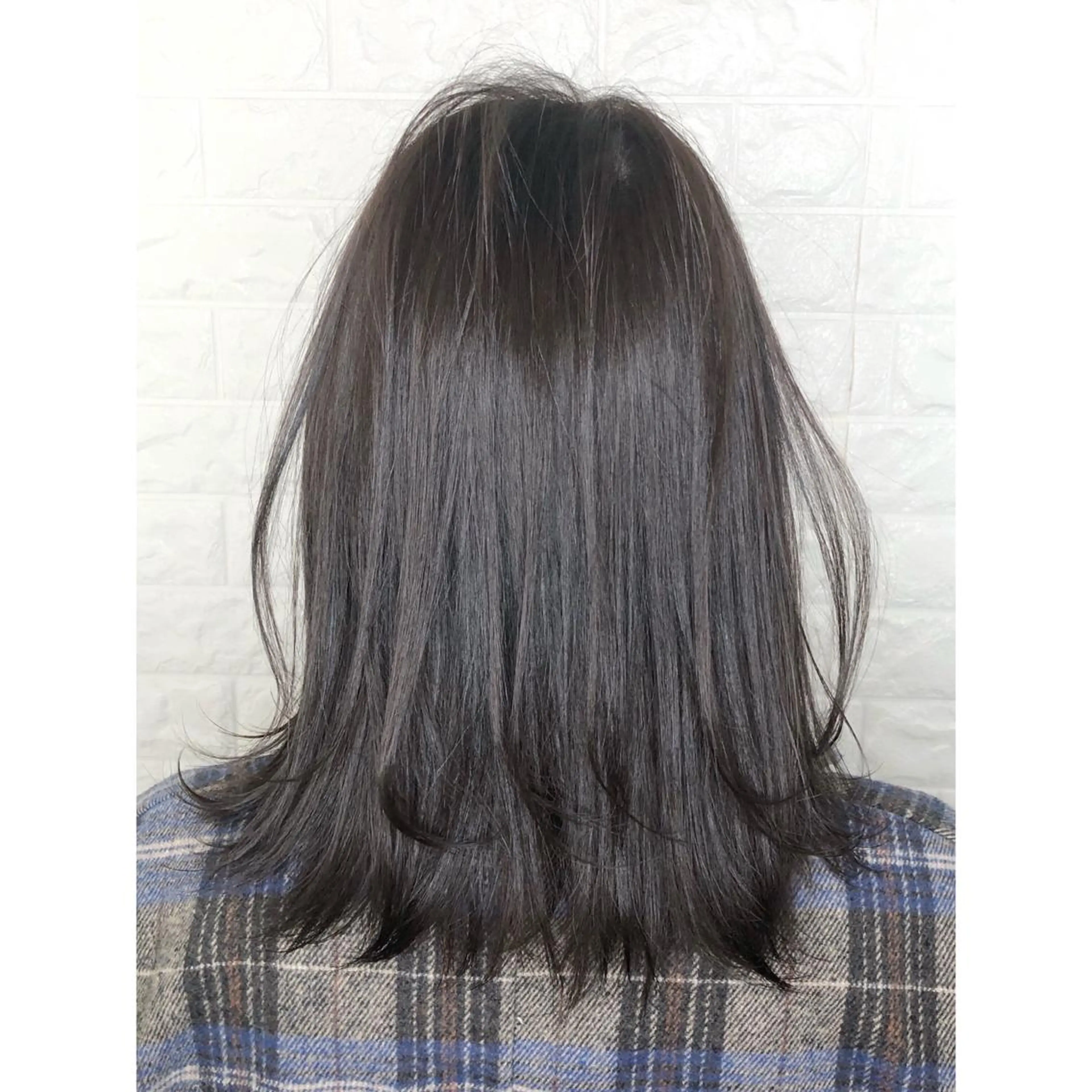 ミディアム カラー ベージュカラー ブリーチ ブラウンカラー ブラウンベージュ 透明感カラー KIZU 髪質改善 オカルト怪談のヘアスタイル